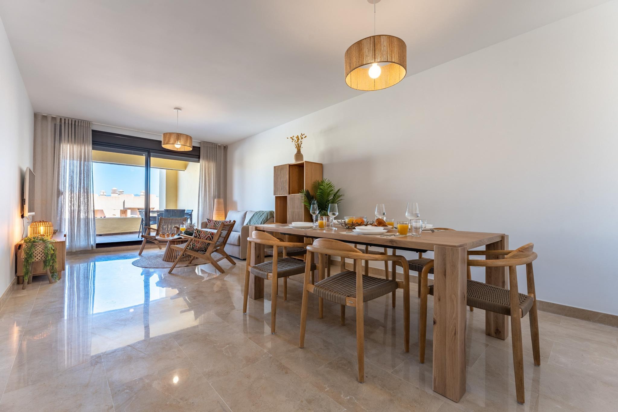 CT 199 HHH - Duquesa Village-Eetkamer