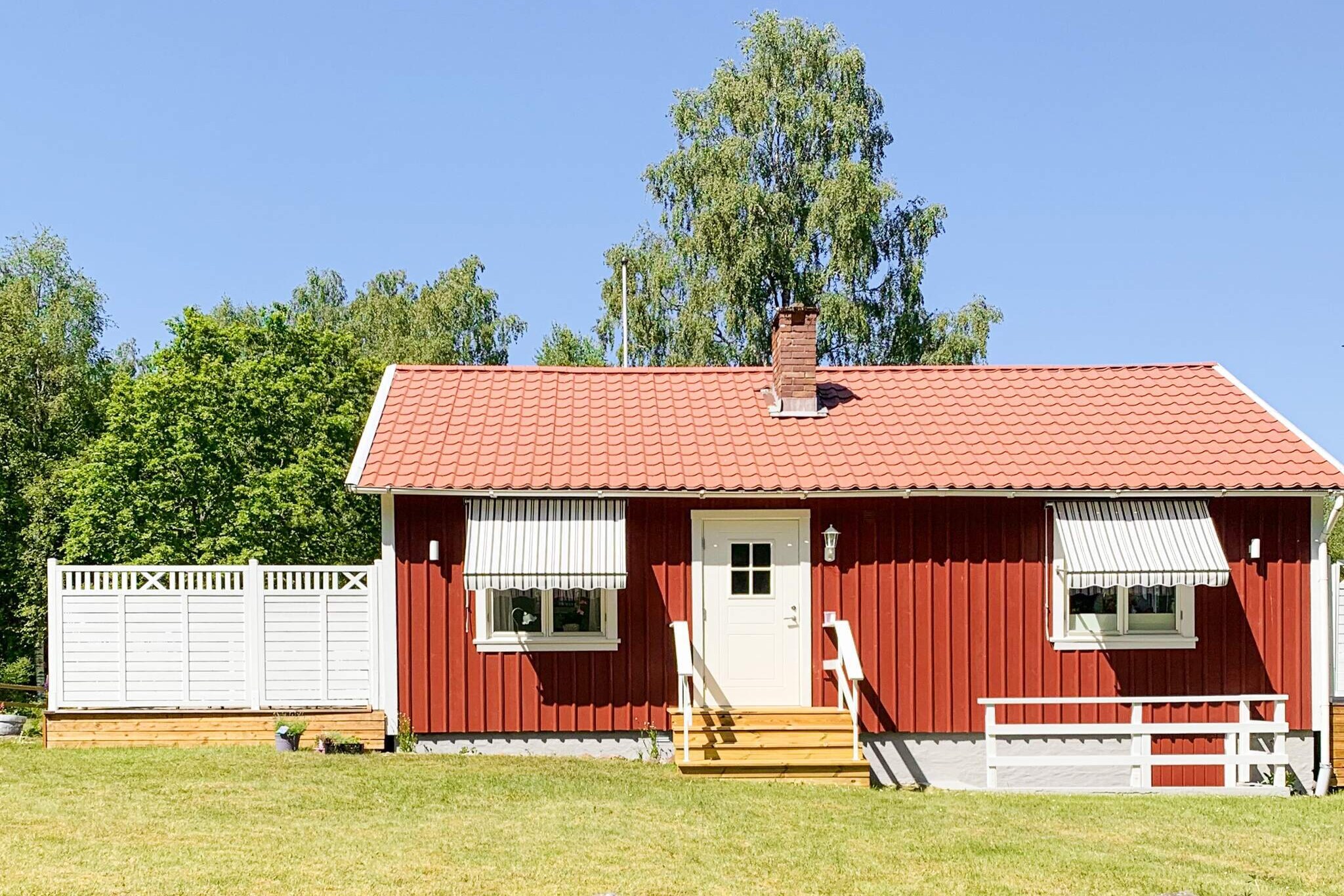 Internet Access DSL, Kitchen(cooker(electric), hood, oven, microwave, dishwasher, fridge-freezer, water from well), Living/bed room(TV), bedroom(double bed), bedroom(double folding bed), bathroom(washbasin, shower, toilet), heating(electric), garden furniture, parking