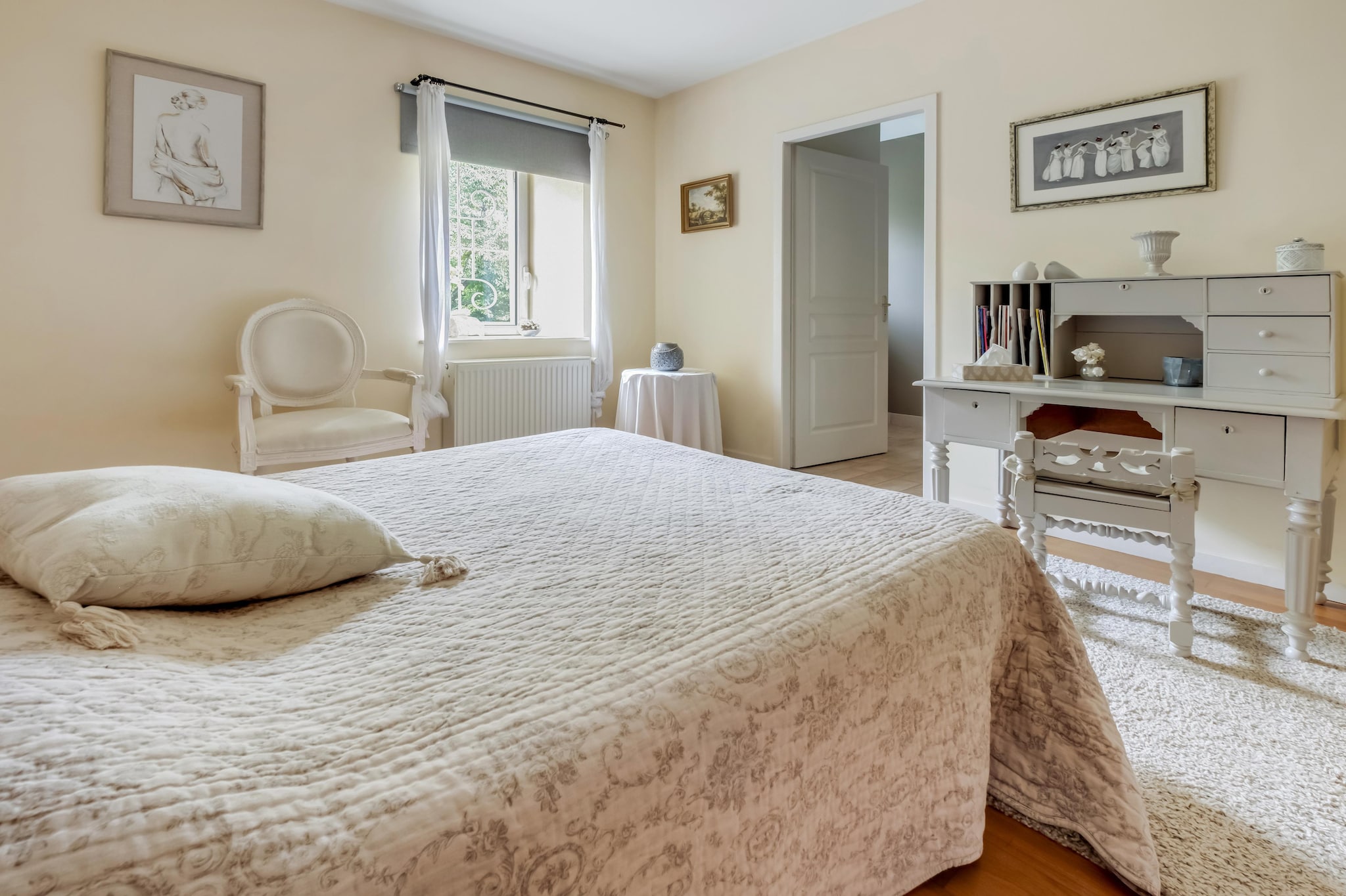 Bed Room