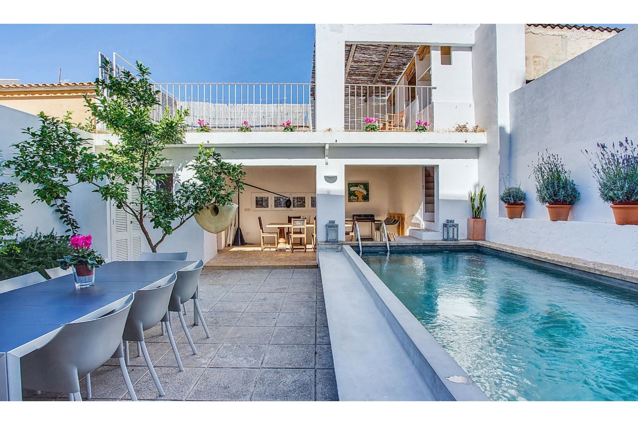 Ground floor: (hallway, Kitchen(toaster, cooker(ceramic), coffee machine, oven, microwave, dishwasher, freezer, fridge-freezer, washing machine, Blender), Living/diningroom(TV(cable, satellite), dining table, seating area), patio, terrace(roofed), garden furniture, BBQ, swimming pool(private, 7 x 3 m.))\n\nOn the 1st floor: (bedroom(double bed), bedroom(double bed), bedroom(double bed), bedroom(double bed), bedroom(single bed), bedroom(2x single bed), bathroom(shower, washbasin), bathroom(shower, washbasin), bathroom(shower, washbasin), bathroom(shower, washbasin), bathroom(bath tub, washbasin))\n\nOn the 2nd floor: (roof terrace, garden furniture, sun loungers)\n\nair conditioning, children\'s bed