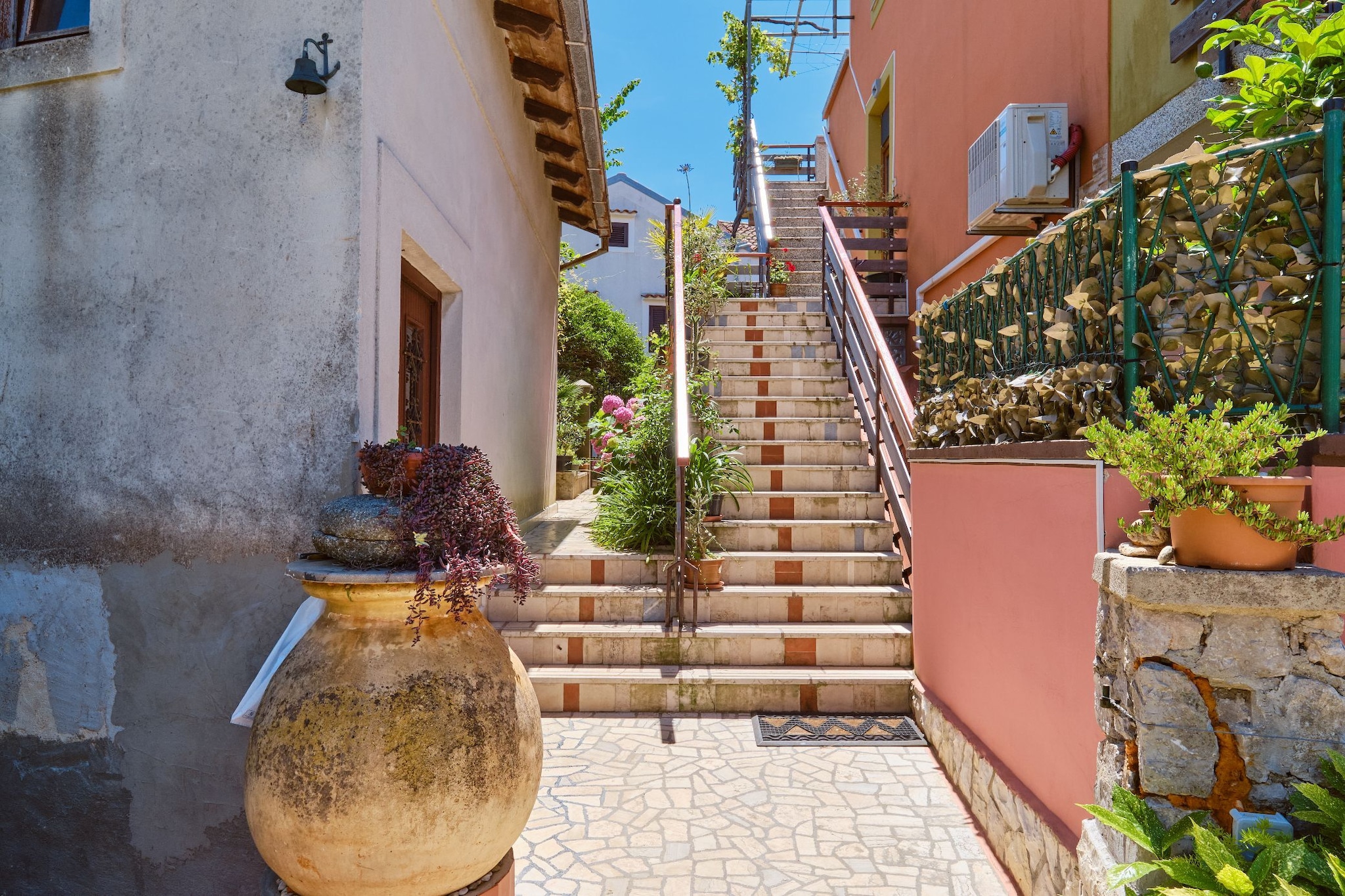 Apartment Blamax - Three Bedroom Apartment with Terrace and Sea View - Stairs