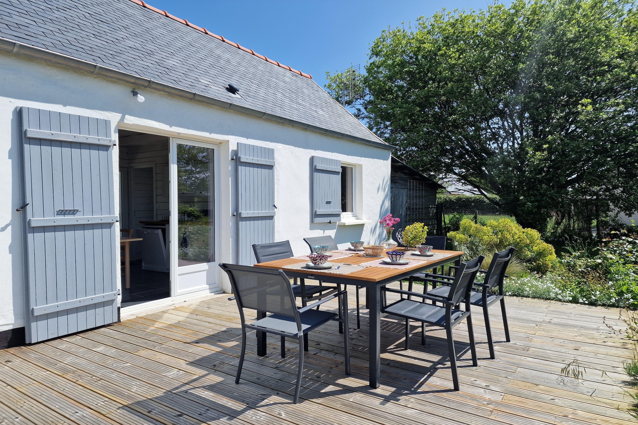 Exterior Summer