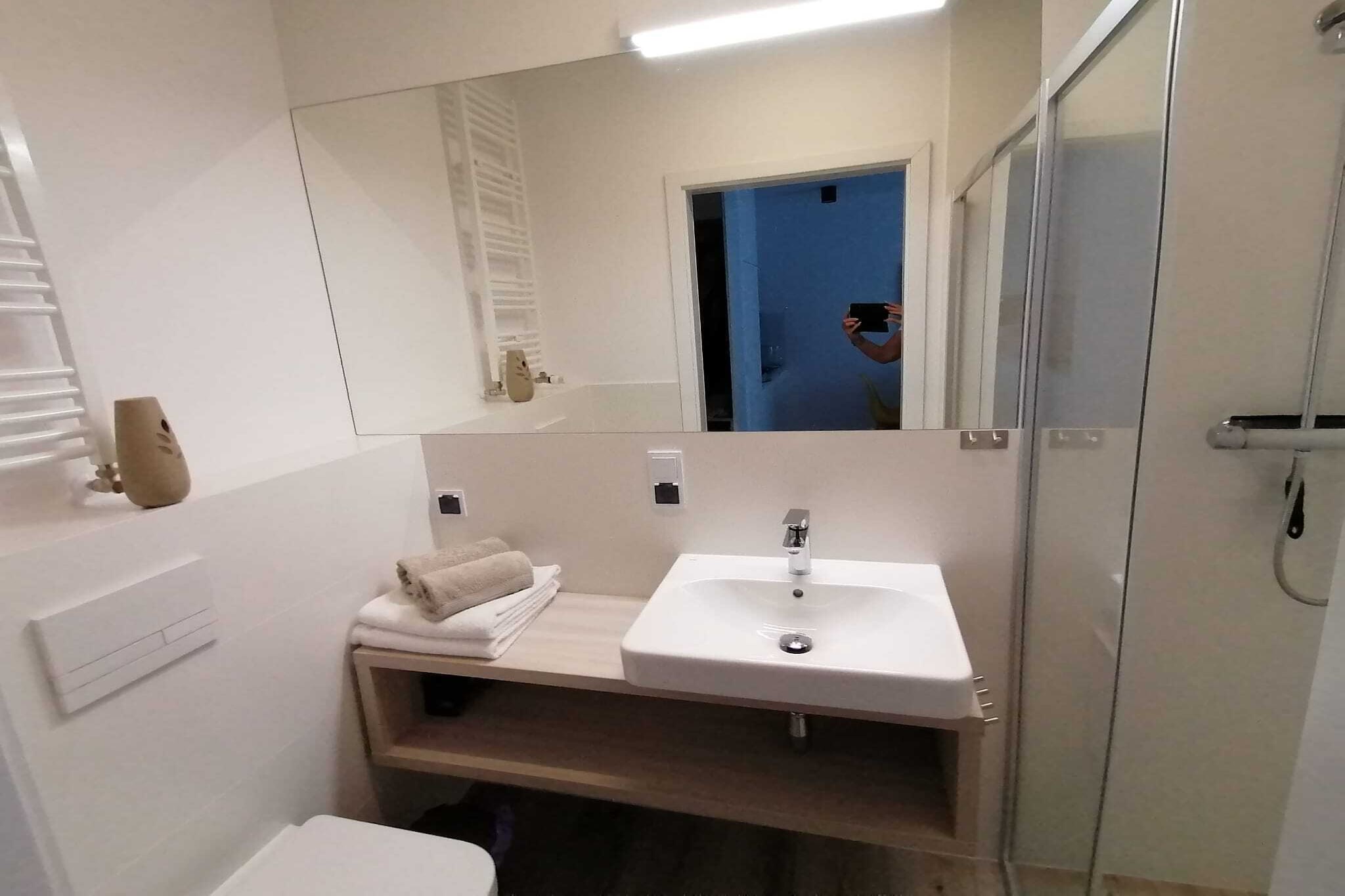 Apartment de luxe am Strand von Rewal-Badkamer