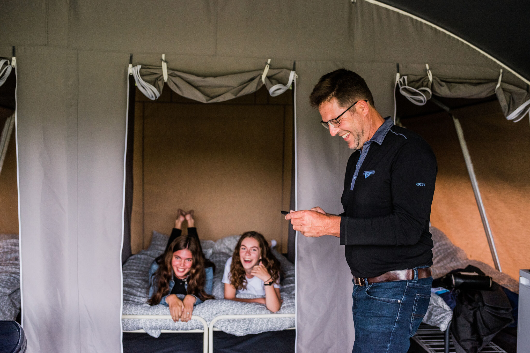 Schöne Zelthütte auf einem Campingplatz