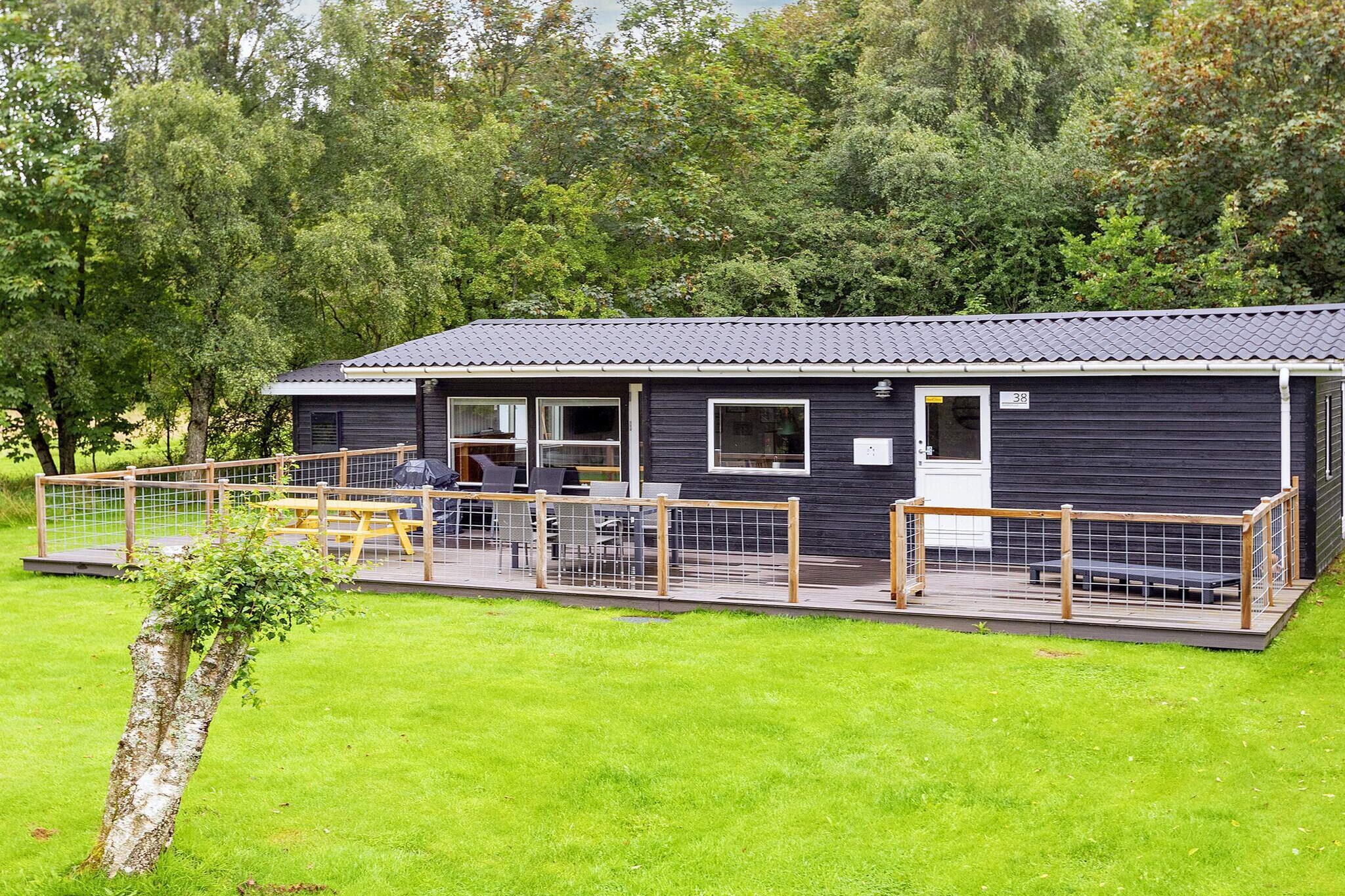 Annex: (2x single bed)\n\nKitchen(stove(induction), coffee machine, dishwasher, fridge, freezer(1-59L), fridge-freezer), Living/bed room(TV(satellite, german television channels), chromecast), bedroom(2x bunk bed), bedroom(double bed), bathroom(washbasin, shower, toilet), heating(electric), terrace, garden furniture, sun loungers, air to air heatpump