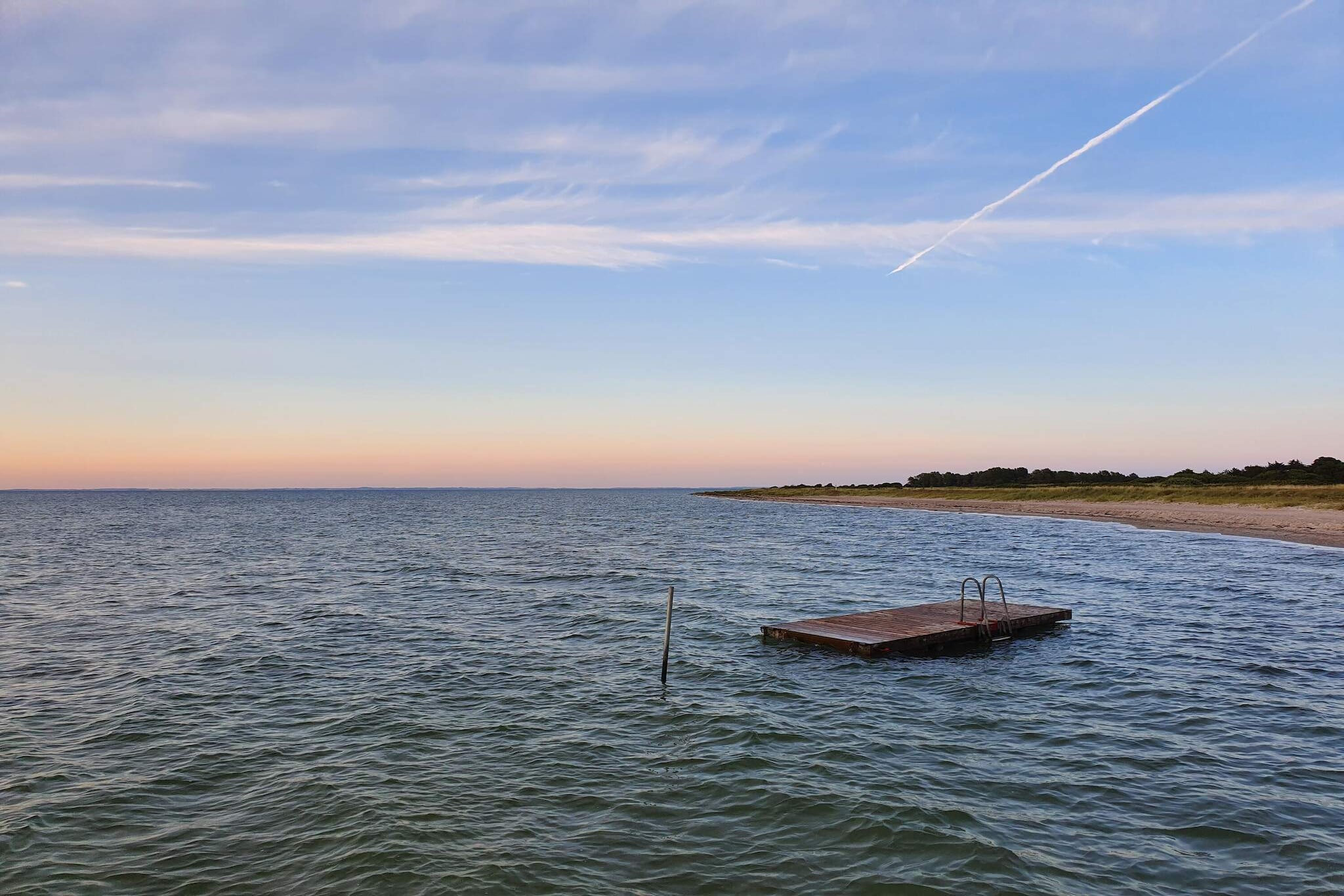 Luxe poolhouse vlakbij het strand - Waterzicht