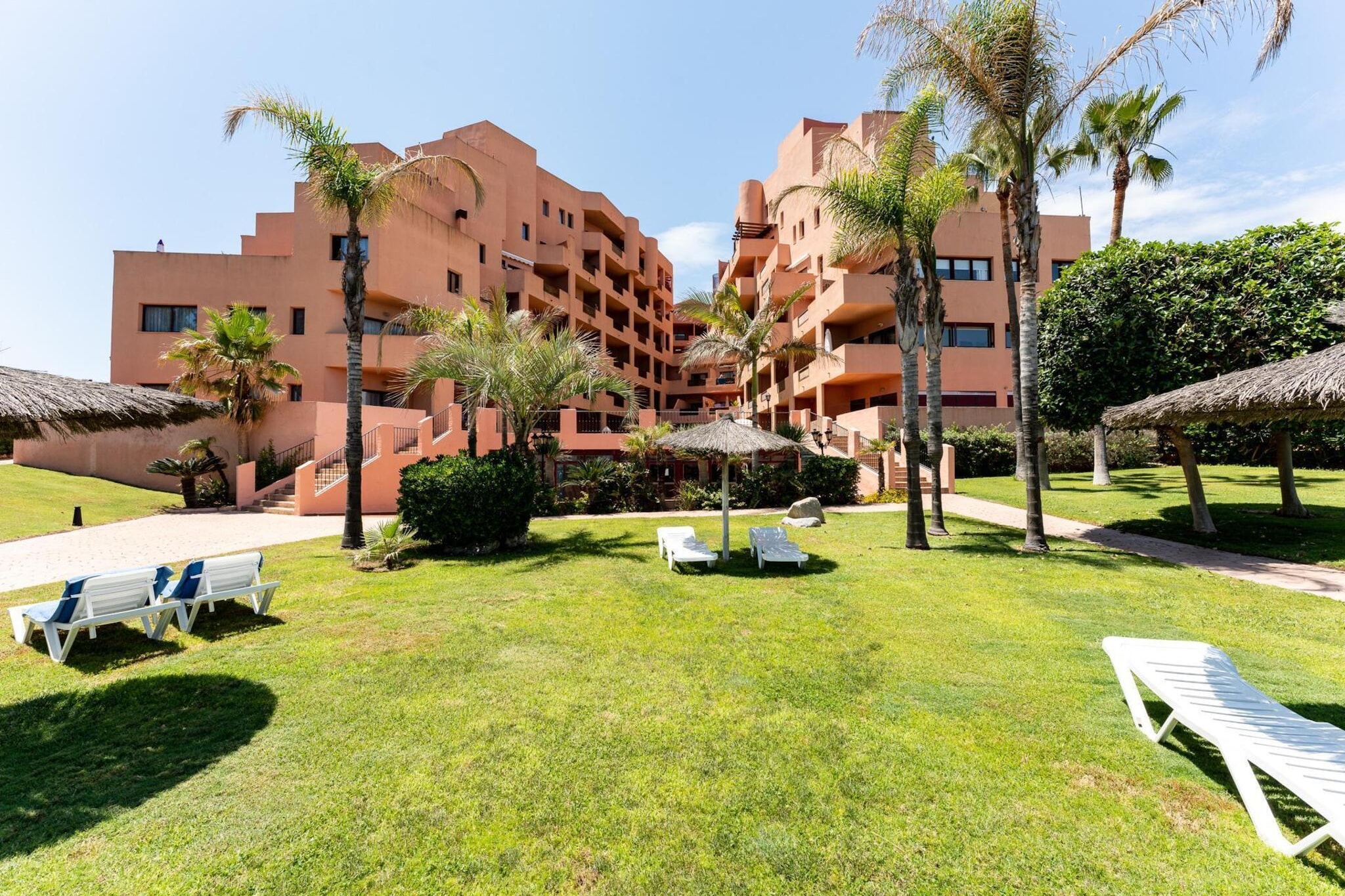 CT 240 - Beachfront Apartment -Don Juan Manilva