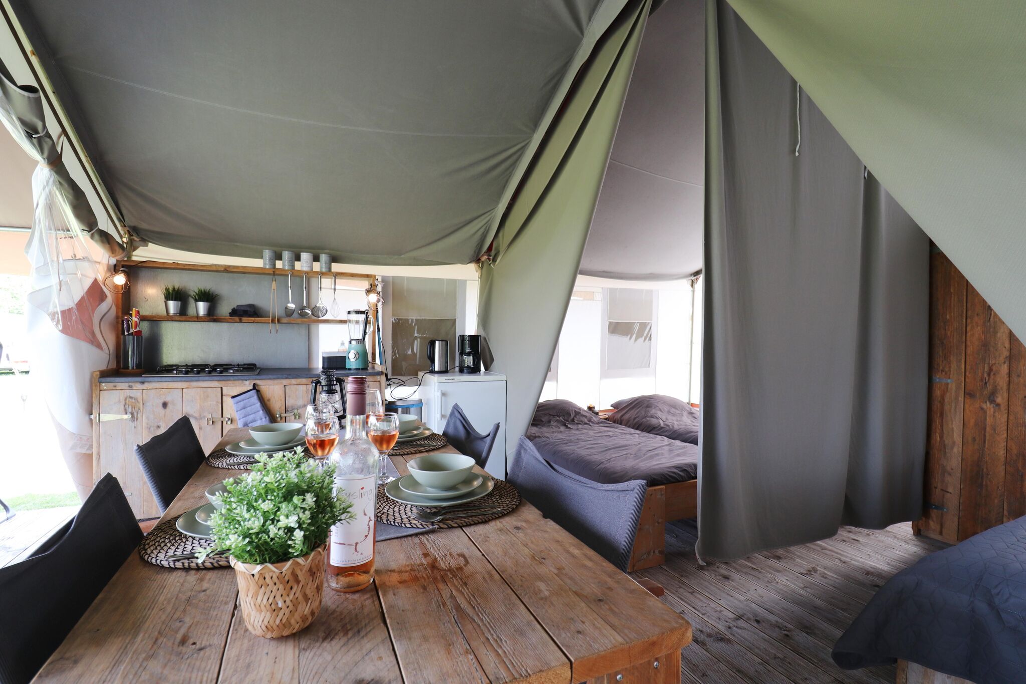 2 Luxury glamor safari tents next to eachother