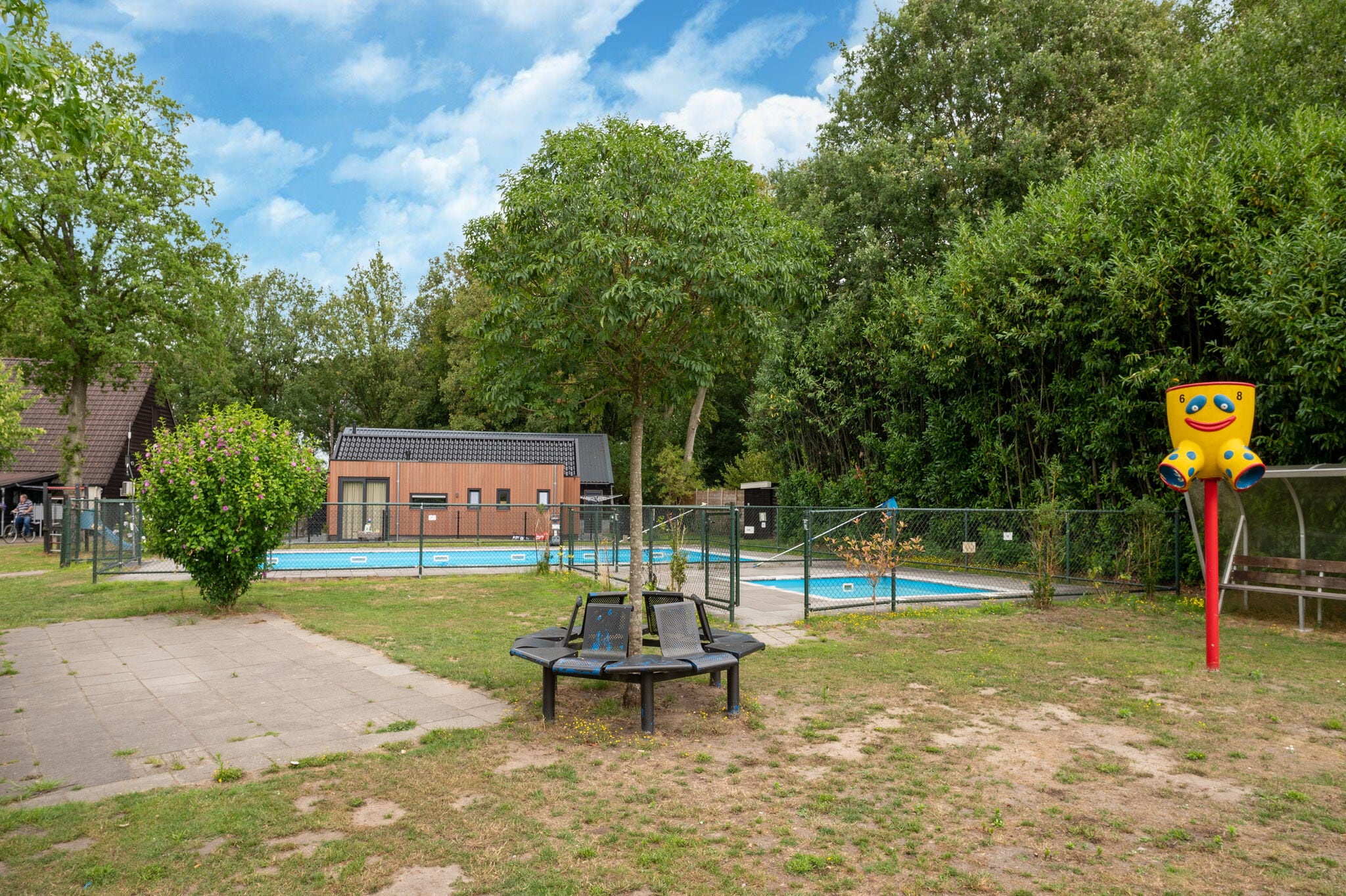 Maison de vacances confortable à Hoogeveen avec jardin