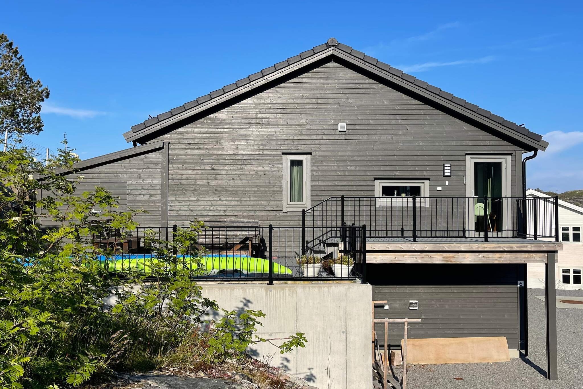 Internet Access DSL, open kitchen(cooker(electric), hood, coffee machine(filter), waffle iron, microwave, dishwasher, fridge, freezer(200-249L), tumble dryer, washing machine), Living/bed room(45 m2)(TV(german television channels, norvegian TV channels )), bedroom(double bed, 2x bunk bed), bedroom(single bed), bedroom(2x single bed), bedroom(double bed), bathroom(floor heating)(bathtub or shower, washbasin, toilet), bathroom(floor heating)(bathtub or shower, washbasin, toilet), heating(electric), terrace(60 m2), garden furniture, BBQ, parking