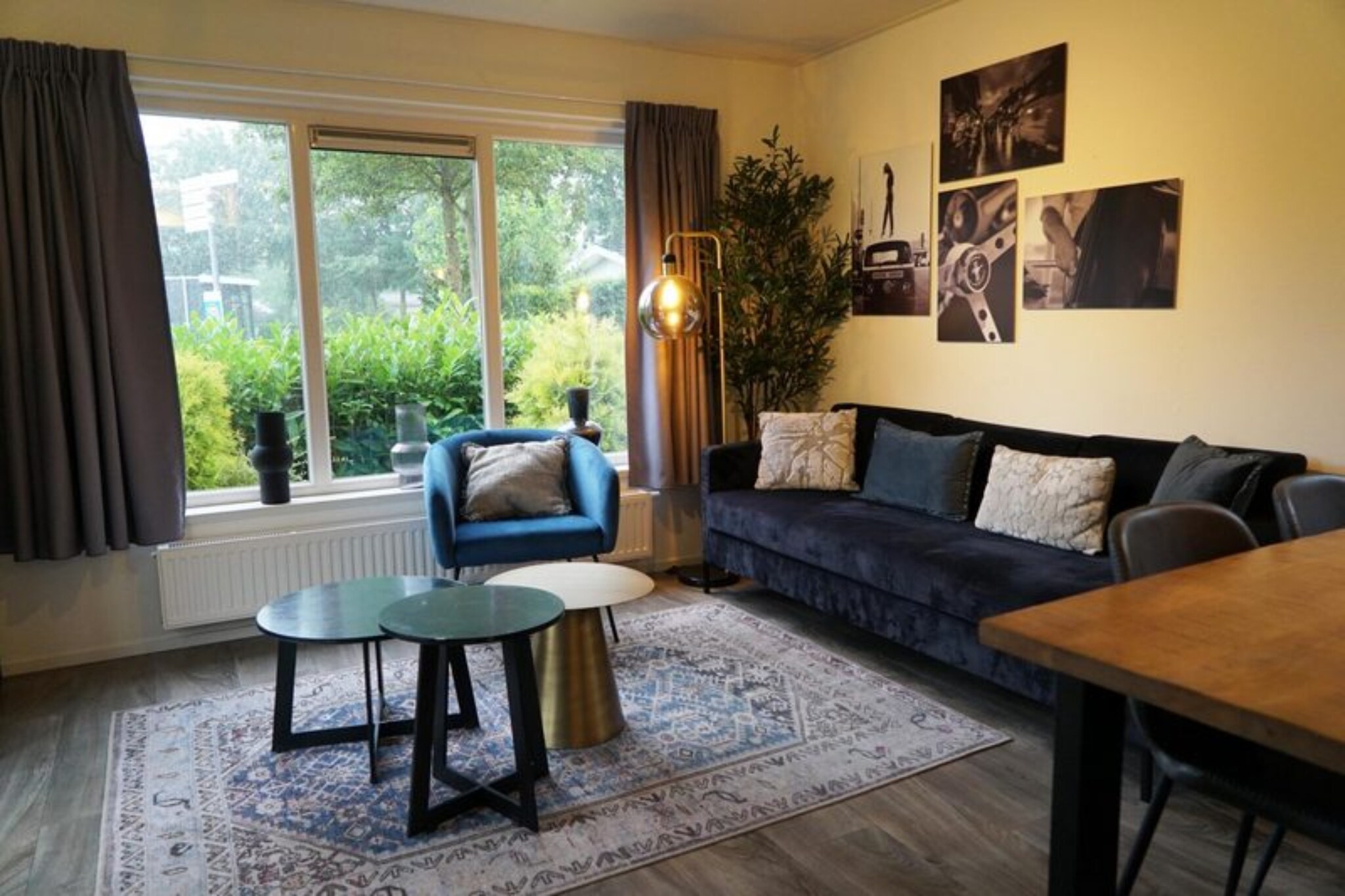 Unique 22 - Living room