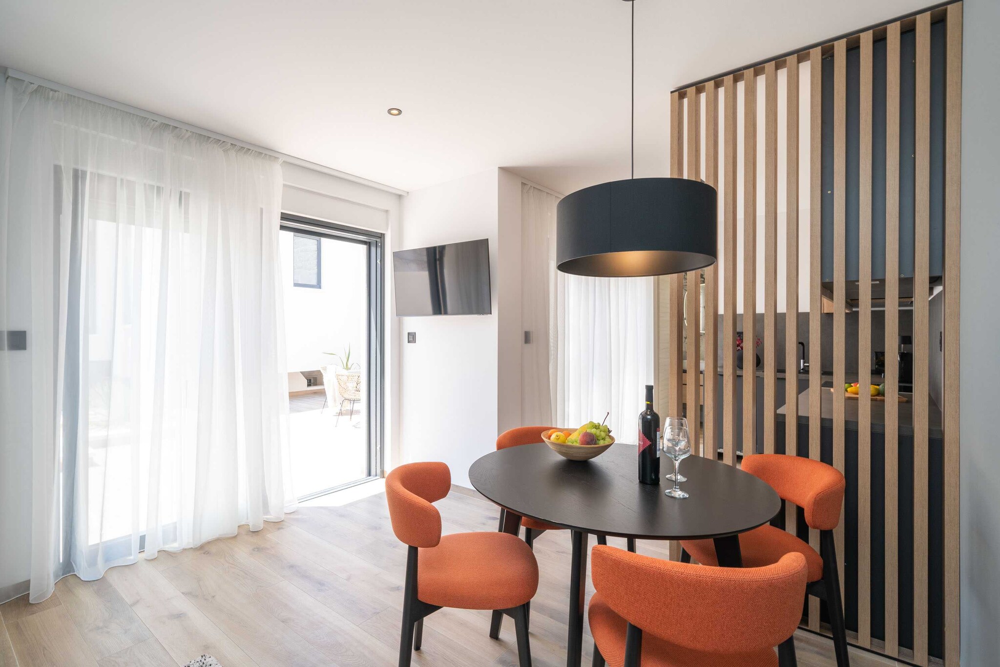 Apartments Villa Royale are located in Cavtat, a quiet little town with rich cultural and historical heritage, beautiful beaches and scenery, just 20 minutes ride to Dubrovnik's Old Town.

This location is perfect for guests who love to enjoy the sun and the sea, being close to Dubrovnik, but far enough to avoid the crowds and keep their peace and privacy. 

It offers five units which are air-conditioned and provided free WiFi

Luggage storage before check in and after check out are available.

This Luxury one-bedroom apartment  features free WiFi, air conditioning, living room with SAT TV, dining area and well equipped kitchen. Private bathroom comes with shower and hair dryer. Hairdryer and baby cot are also on guests disposal.

The property is located in Cavtat, a town located 21 km southeast of Dubrovnik. The city is known for its beaches, lovely nature and the many ancient Illyrian necropolises dotted around the area. The nearest beach is located 200 m away from the property. Market. restaurant, bus station, pharmacy, restaurant, bar and supermarket - all can be found in 150 m range.

The nearest bus station is located 150 m away from the property. Dubrovnik Airport is located 6 km away from the property.