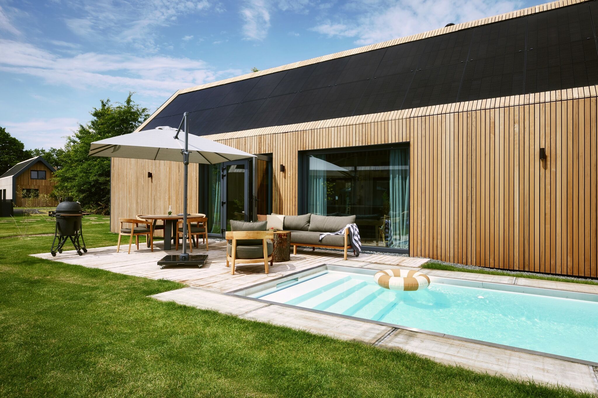 Weelderig vakantiehuis met privé zwembad en sauna