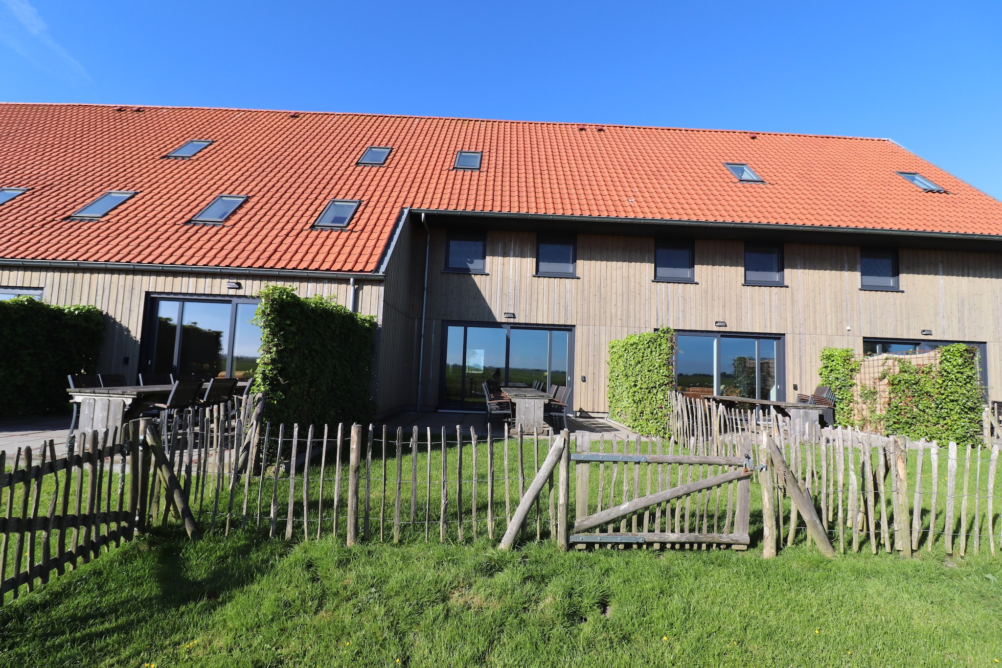 Friese Villa - 6 persoons met sloep optioneel bij te boeken