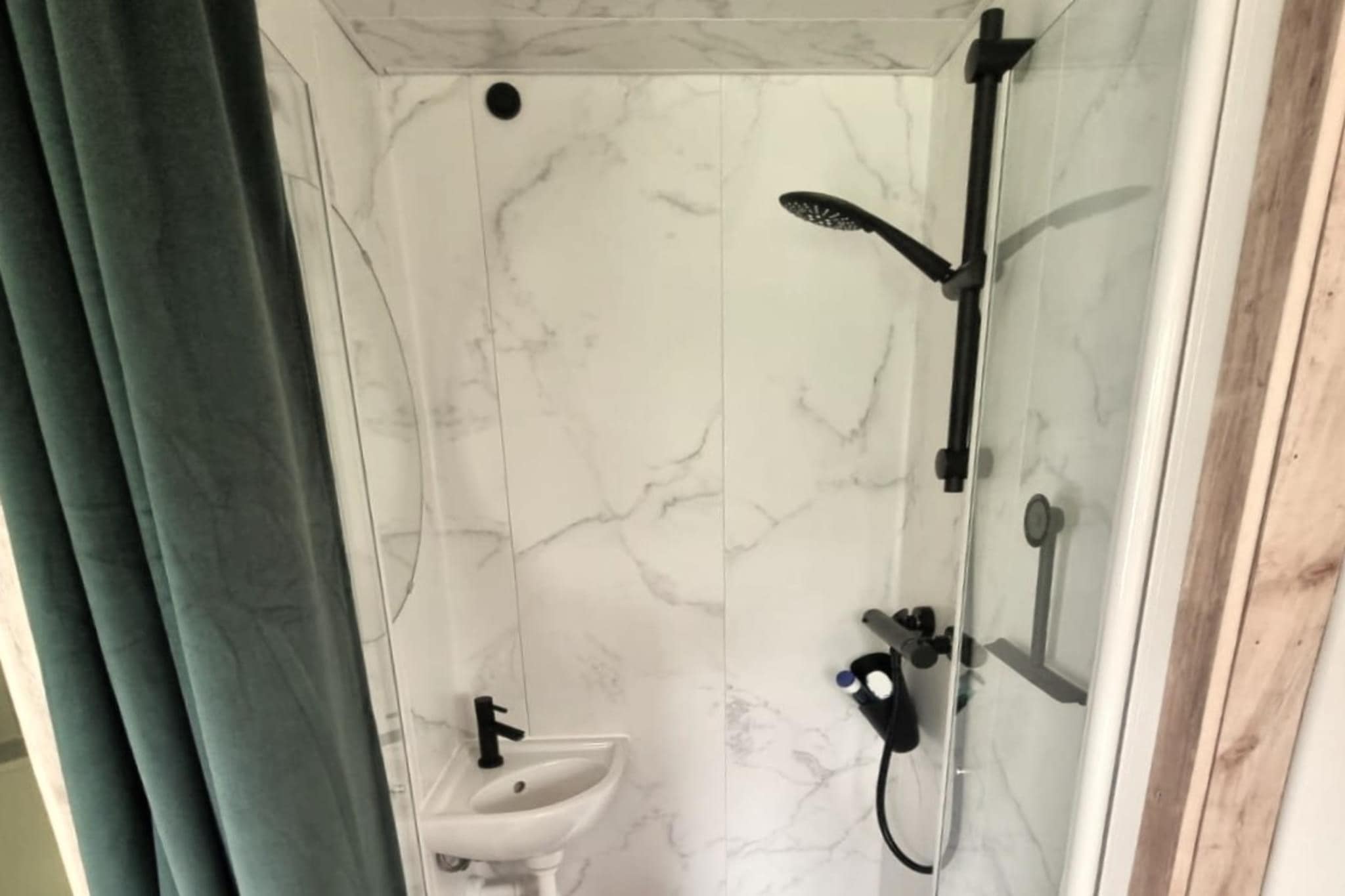 REEBUS-Badkamer
