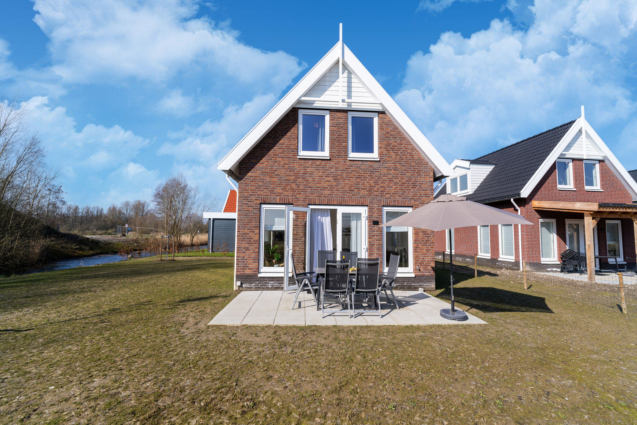 Nice holiday home in Simonshaven near the water