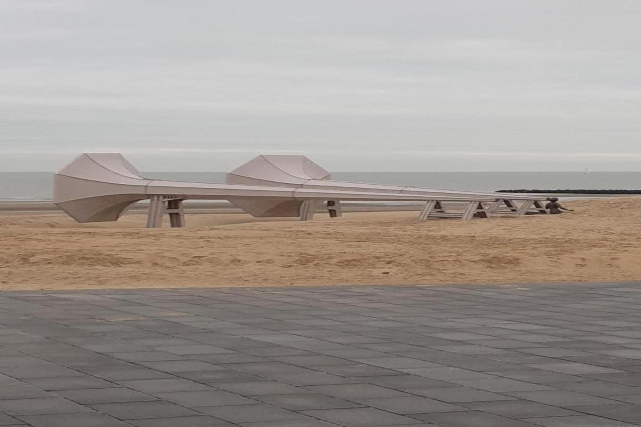 BEACH PALACE / 0401  GARAGE-Gebieden zomer 20km