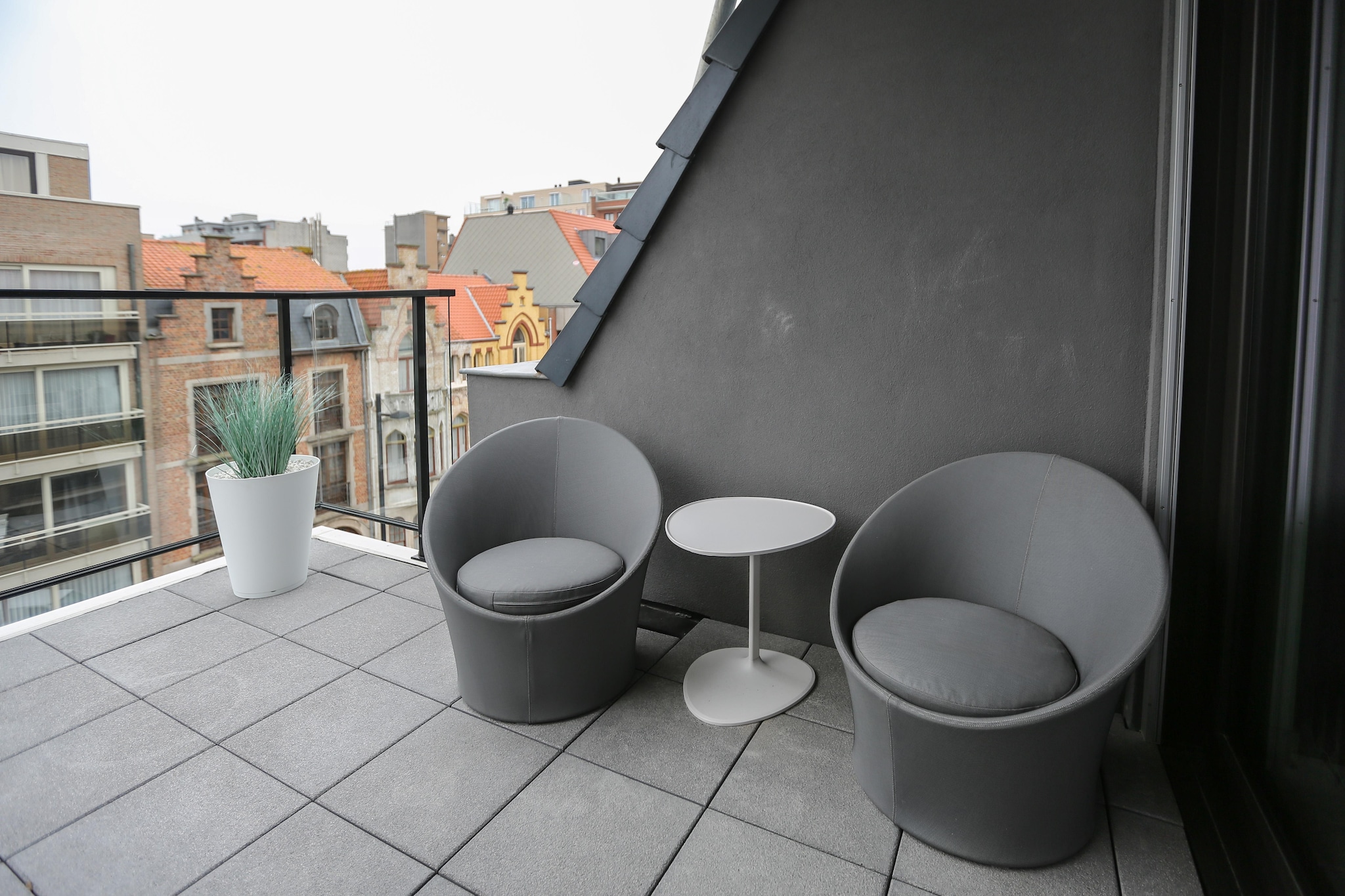 Apartment in Middelkerke with Large Terrace
