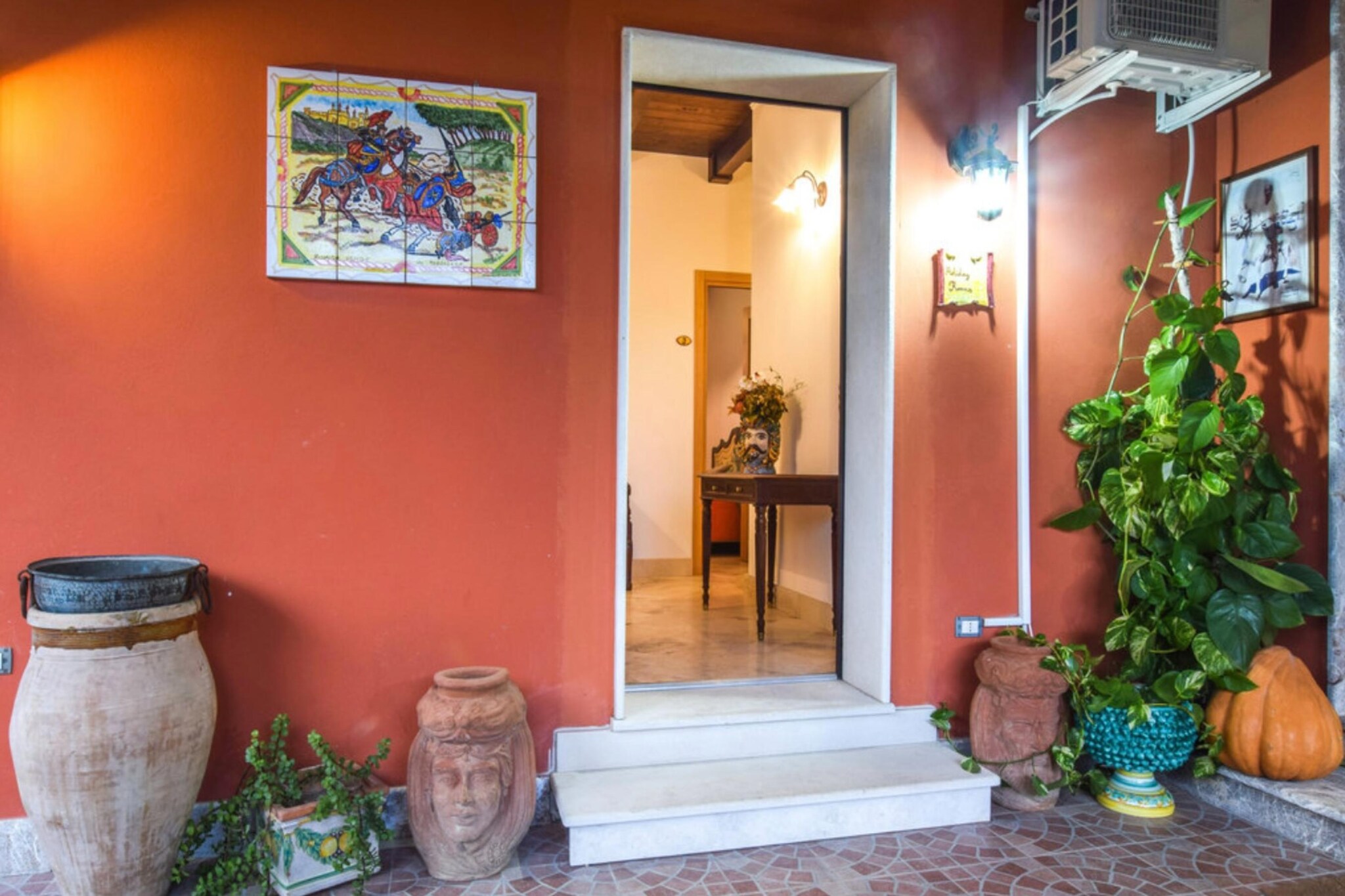 Apartment near Mount Etna with Hot Tub