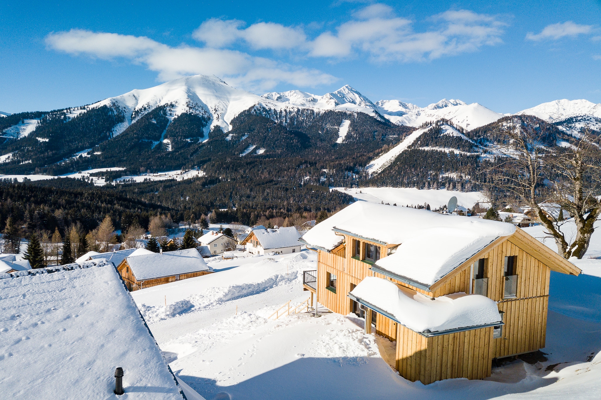 Lavish chalet with sauna near ski-slope