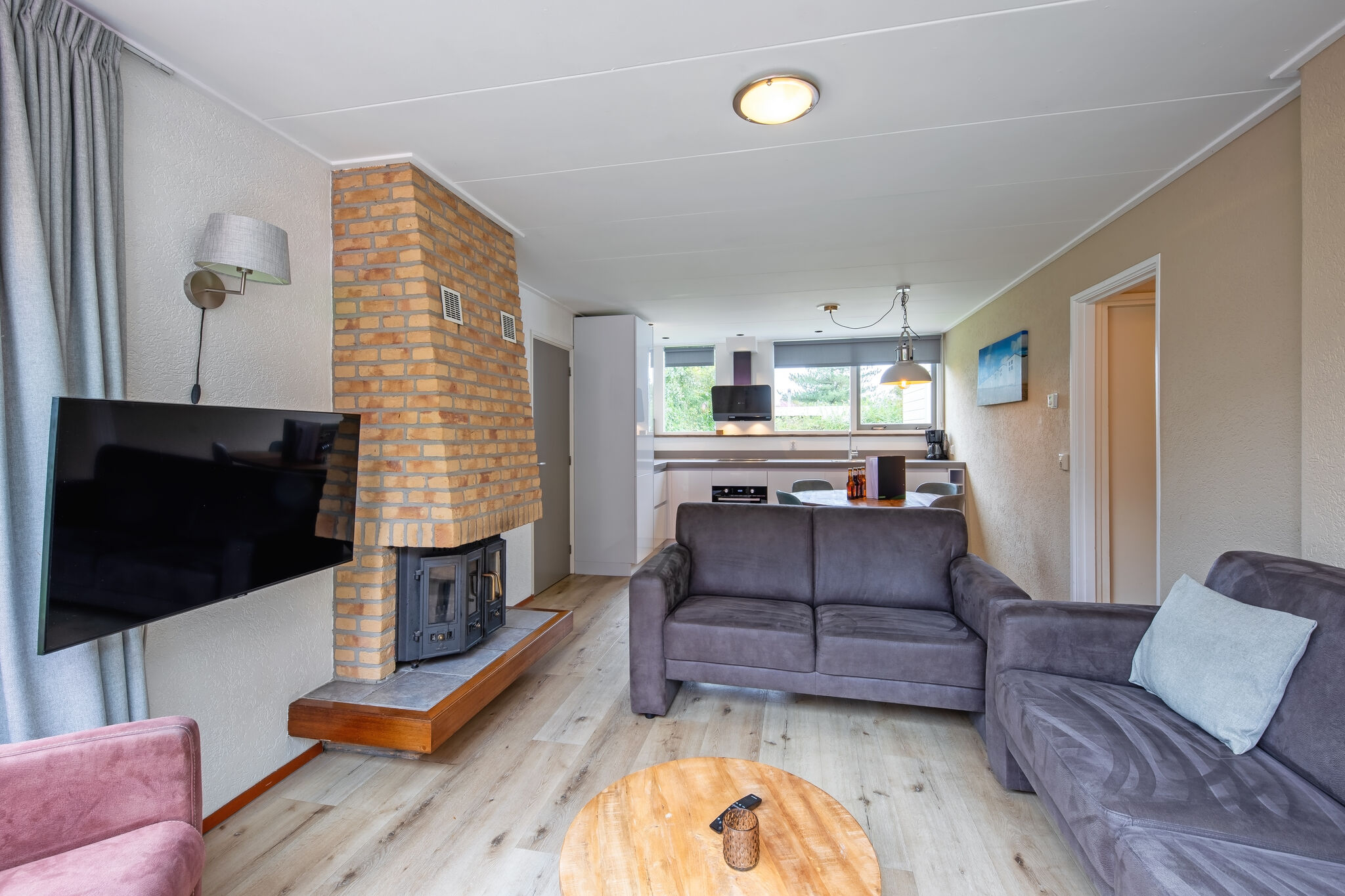 Cozy holiday home with hot tub on Texel
