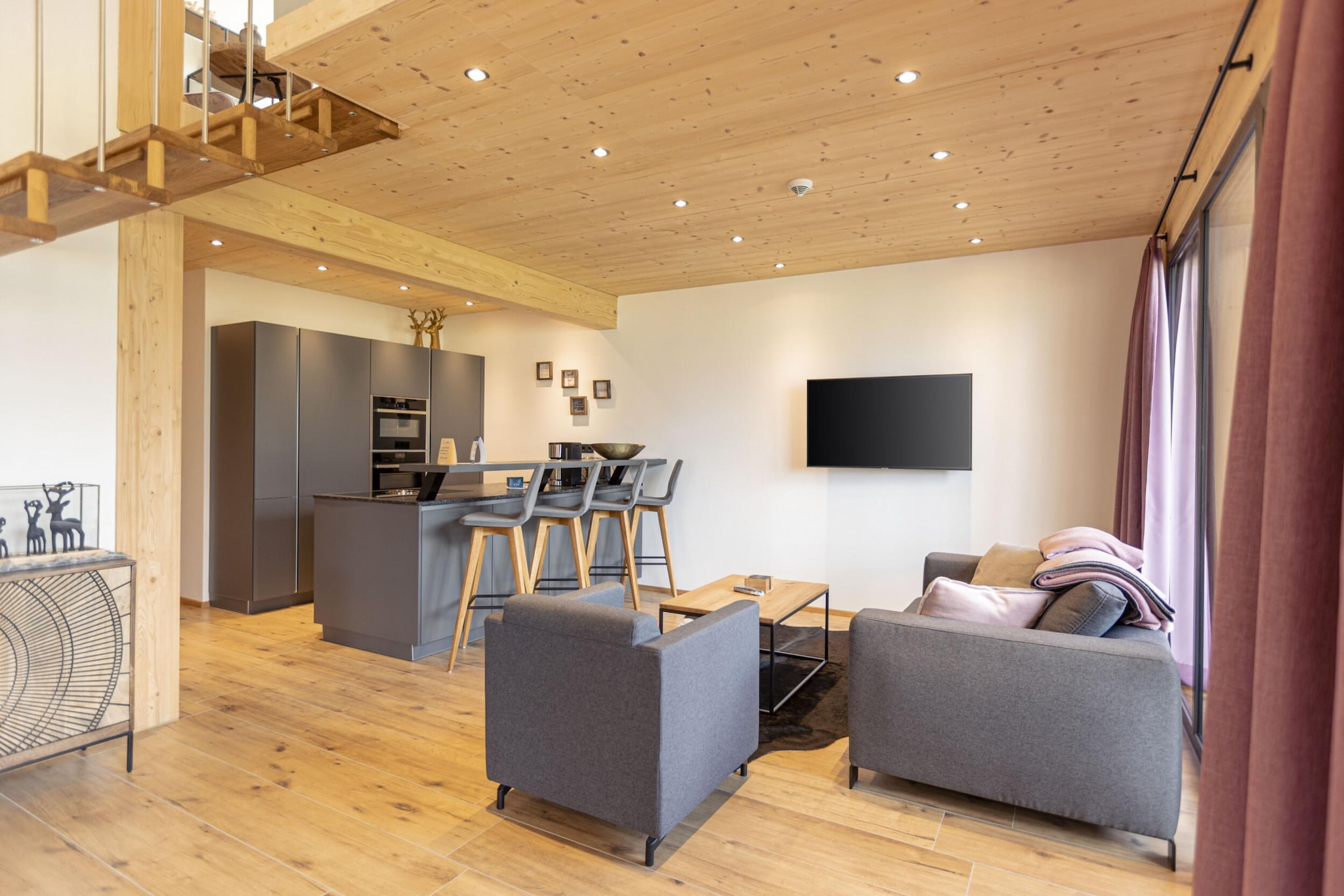 Ground floor: (Entrance, open kitchen(hob(4 ring stoves, ceramic, induction), electric kettle, toaster, coffee machine(espresso, filter), dishwasher, fridge-freezer, electric hot plates, dishes and cutlery(Bowls, chopsticks, plates, cups, etc.)), Living/diningroom(dining table), bedroom(double bed), bedroom(double bed), bathroom(shower, toilet), bathroom(shower, toilet), toilet(toilet))\n\nOn the 1st floor: (Living room(TV, seating area), bedroom(double bed), bathroom(shower, toilet, hairdryer))\n\nbath tub, sauna, balcony, terrace