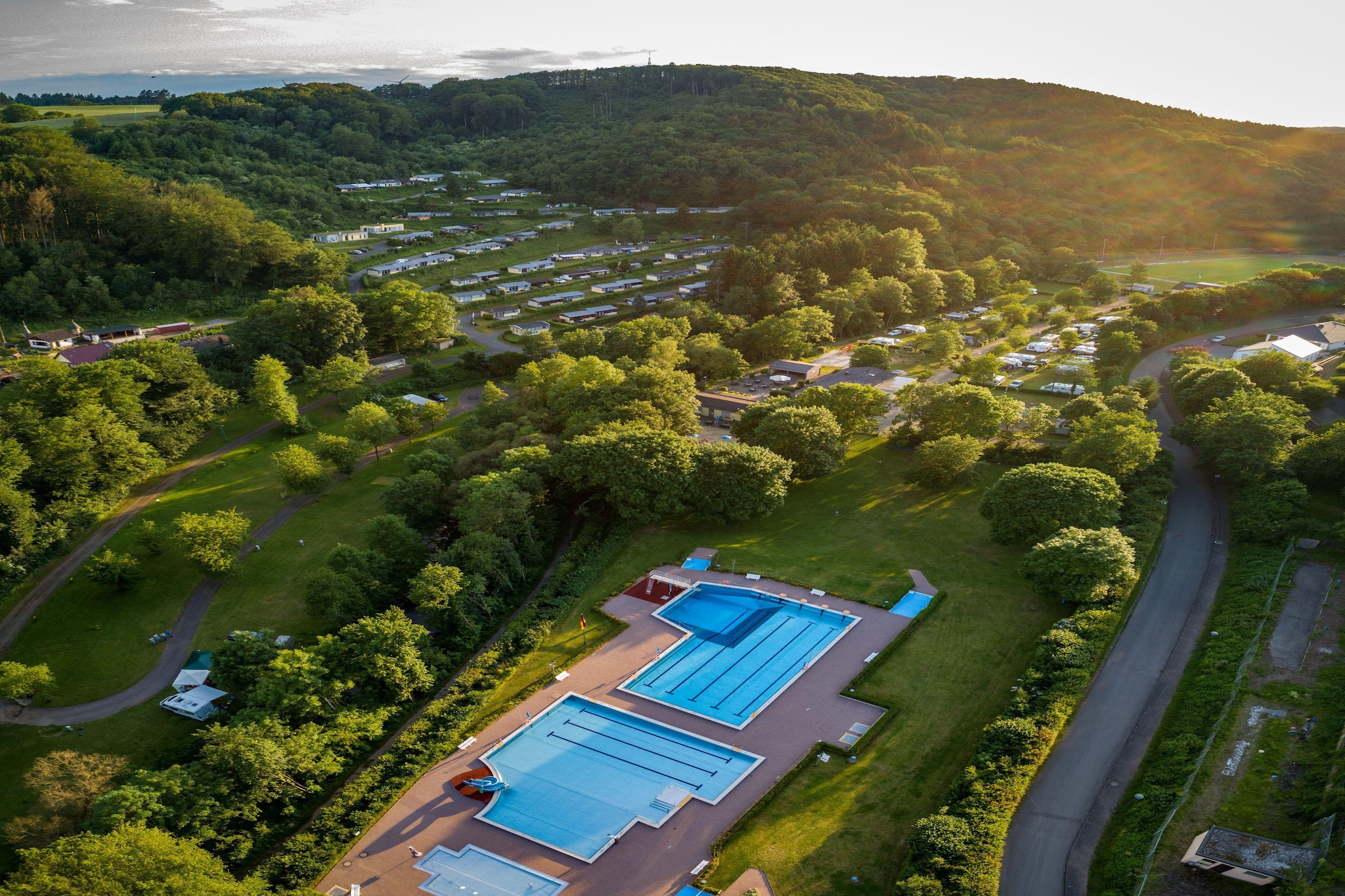 Bungalow Luxus Typ Z Campingpark Eifel - Buitenkant zomer