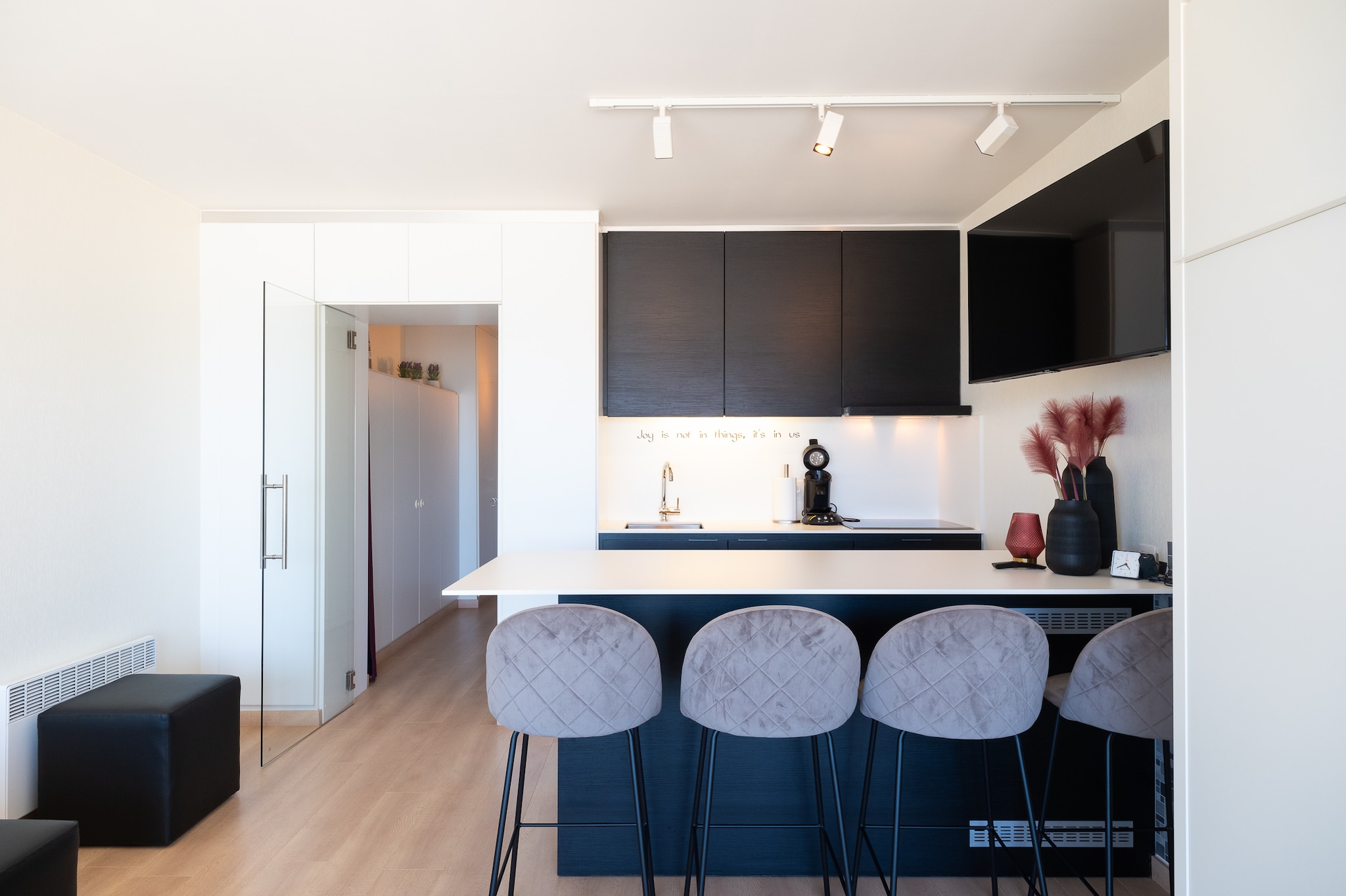 Lovely apartment with sea-views