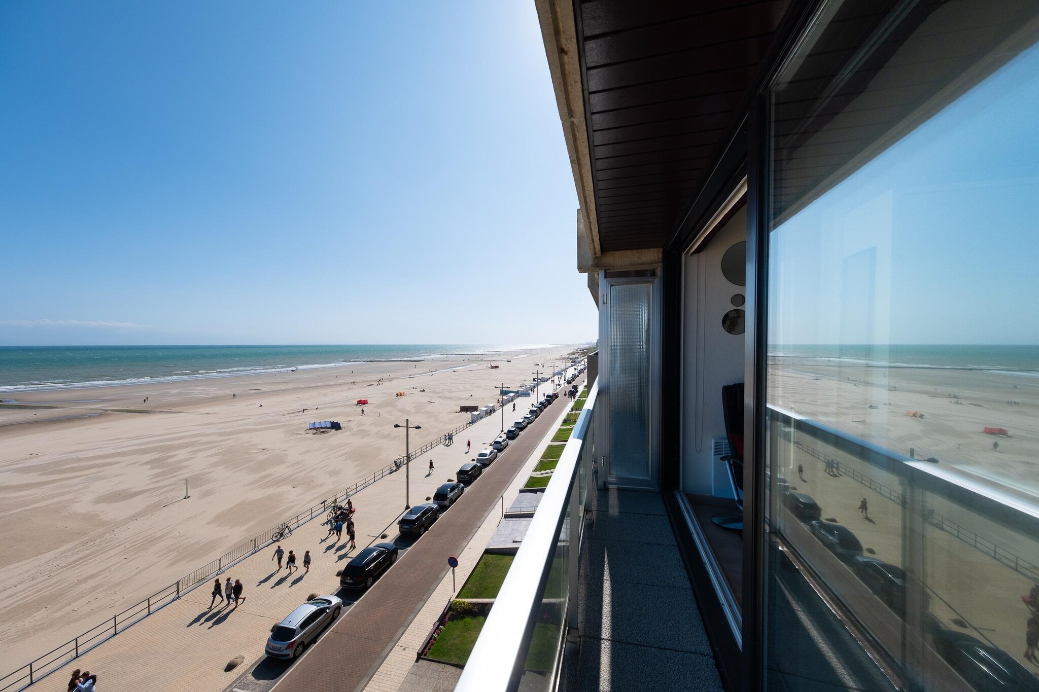 Lovely apartment with sea-views