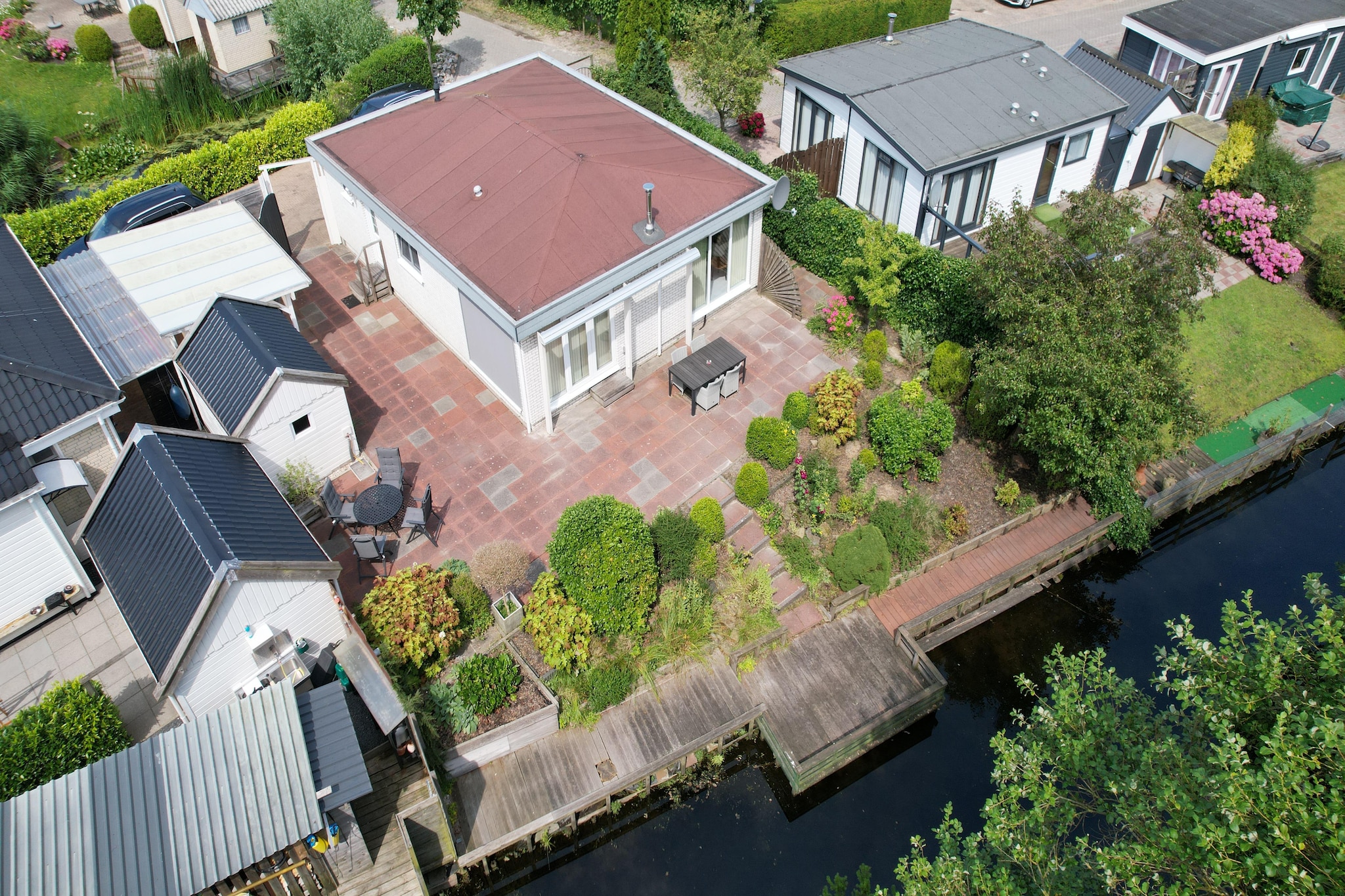 Exterior Summer