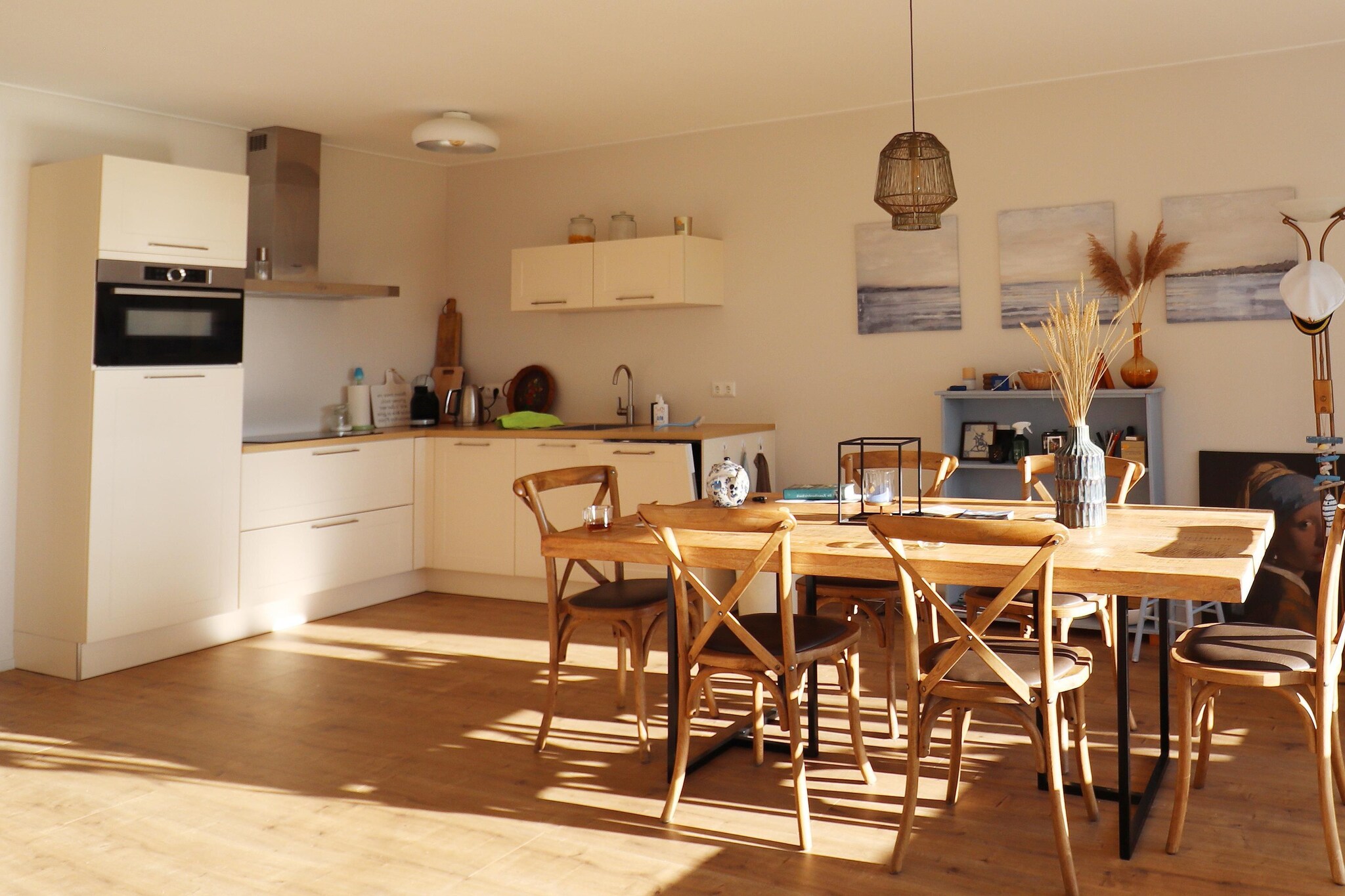 Appartement aan het meer in Heeg-Eetkamer