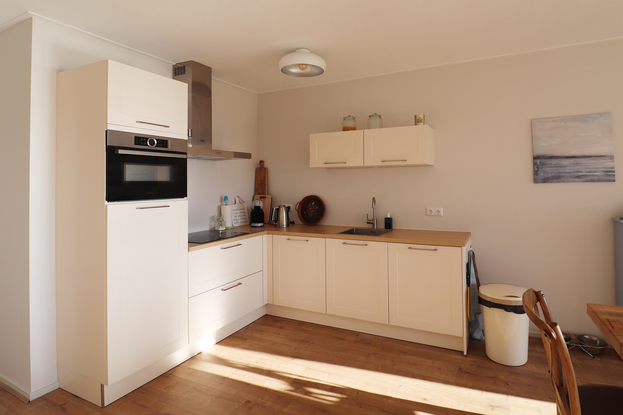 Appartement aan het meer in Heeg-Keuken