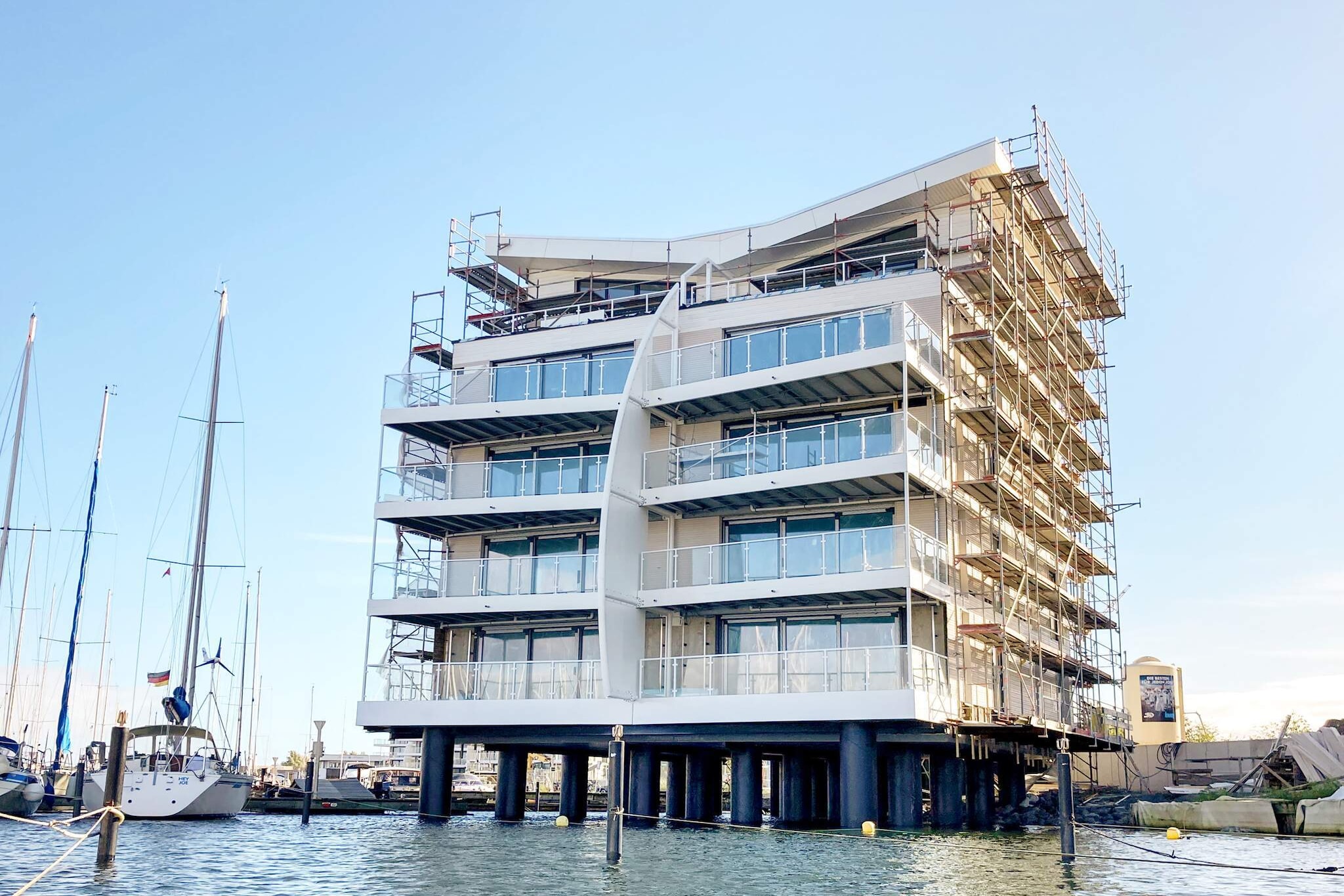 Villa aan het water direct aan de Oostzee