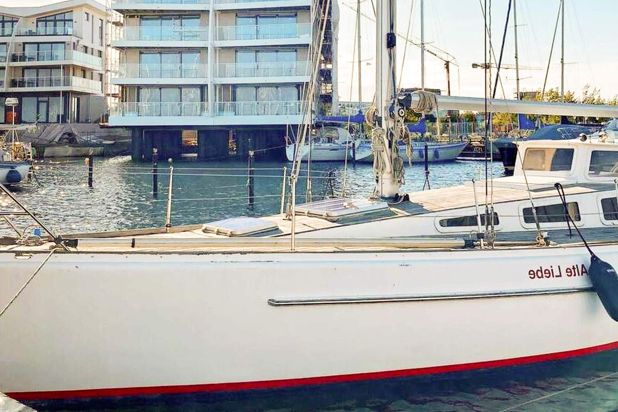 Moderne Wasservilla am Yachthafen - Outdoor