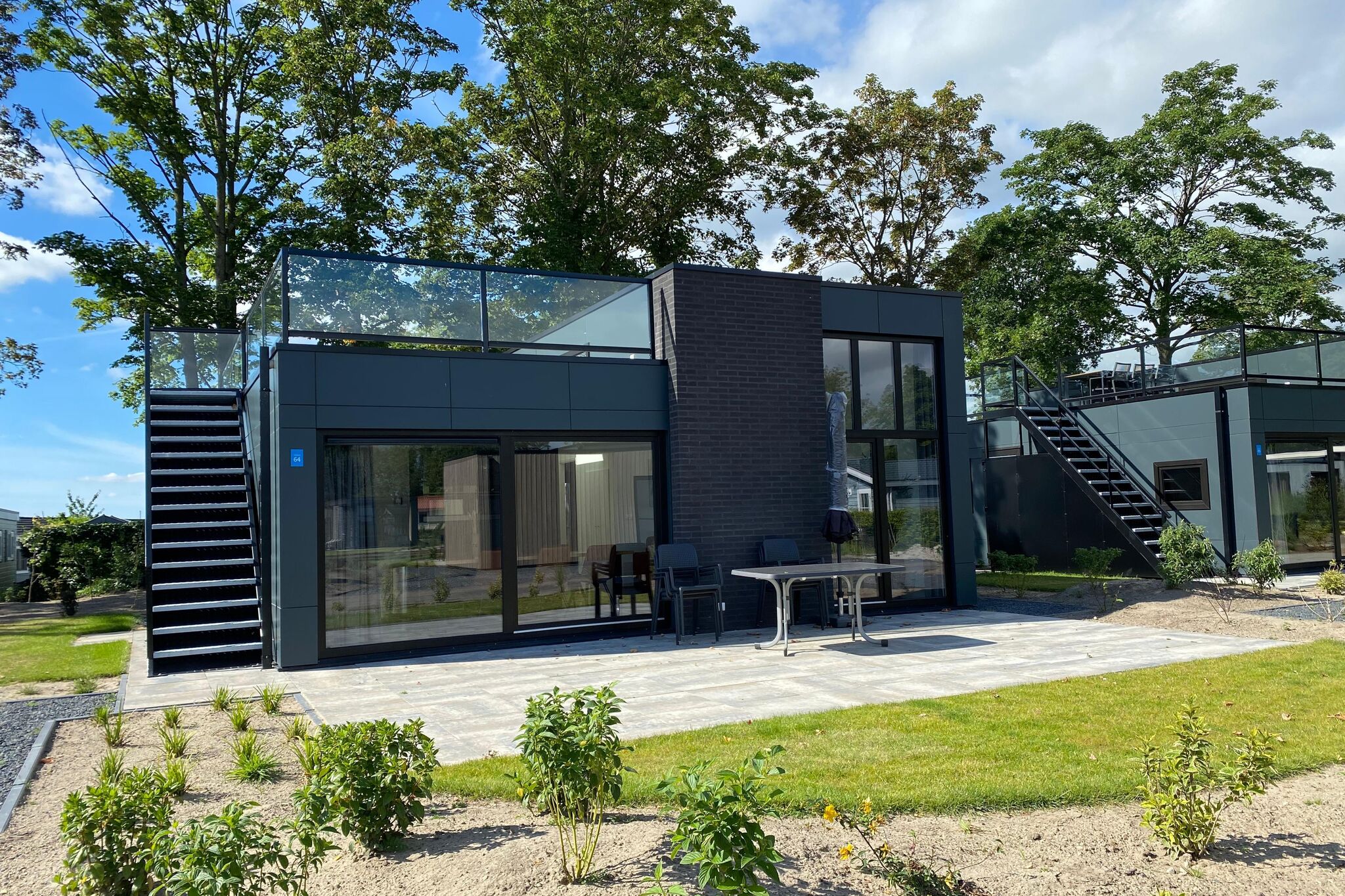 Maison moderne, dans un parc près du Veluwemeer