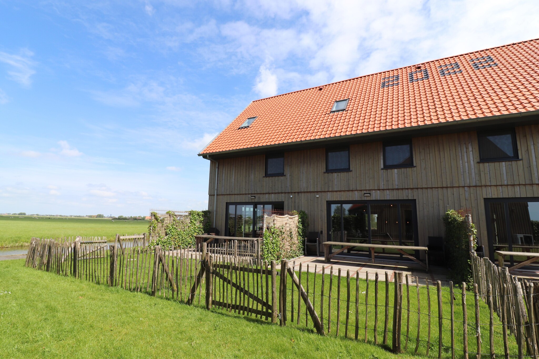 Exterior Summer