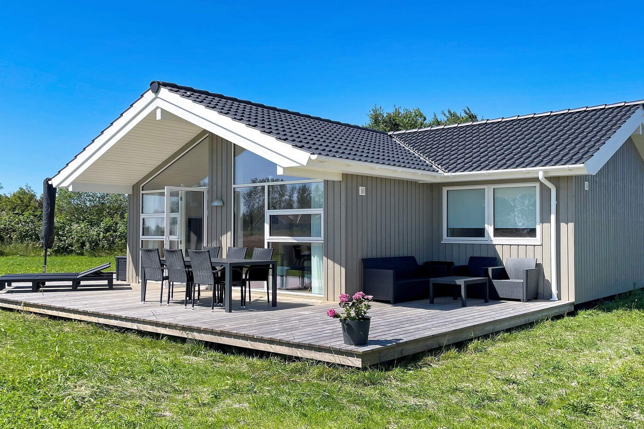 A refundable deposit might be charged closer to your check-in date. This deposit covers utilities consumed during your stay and any additional services that may be taken. The final amount will be adjusted based on actual meter readings, actual usage of extra services, and any remaining balance will be refunded within 21 days after checkout.