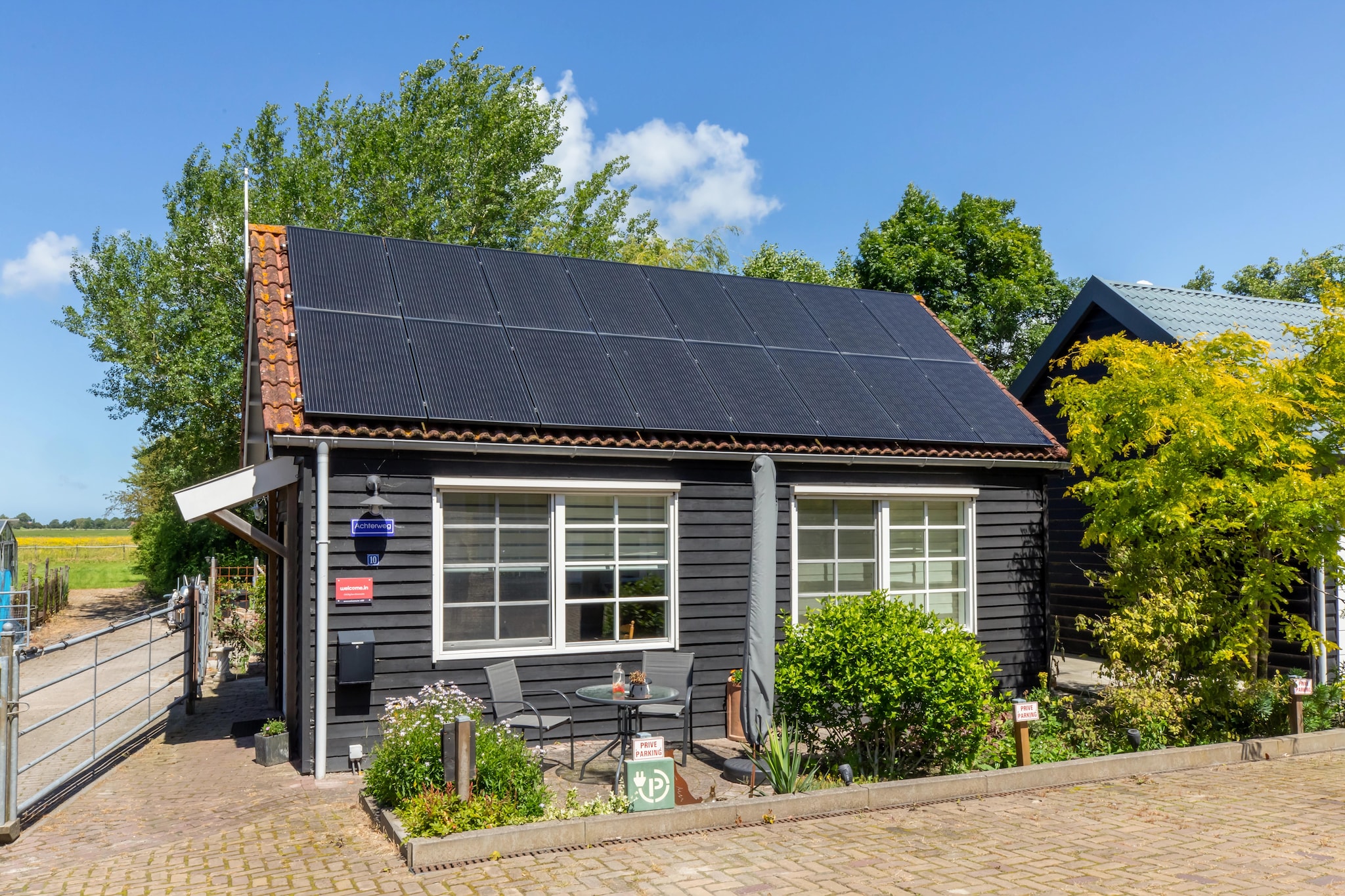 Exterior Summer