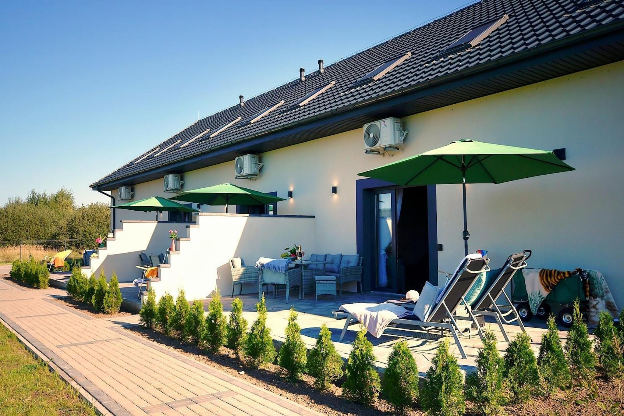 Exterior Summer