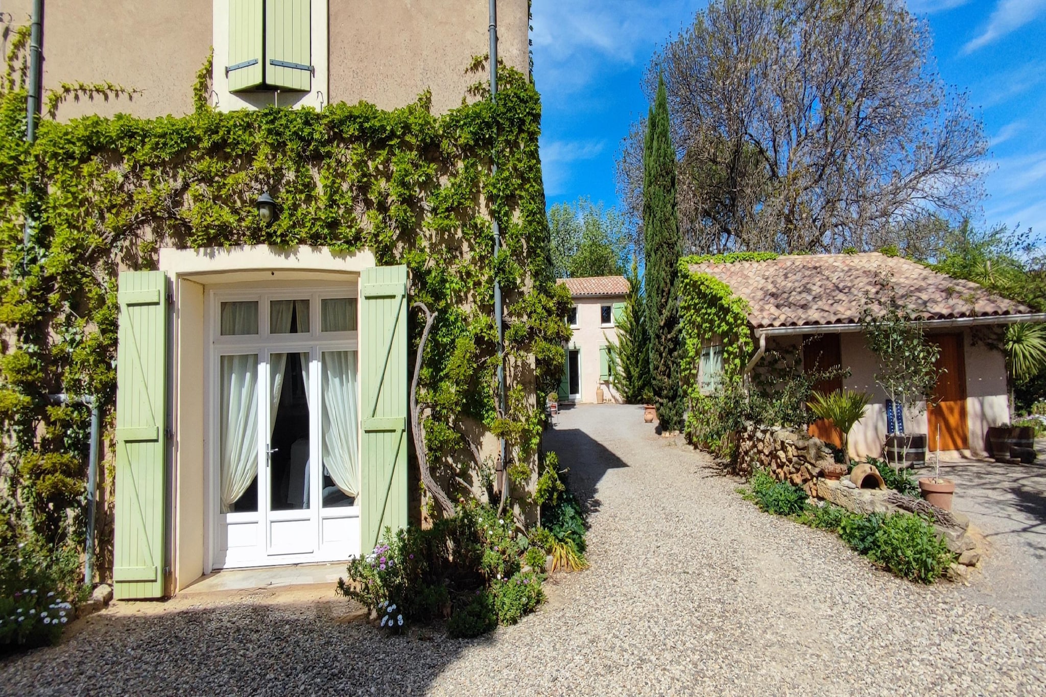 Exterior Summer