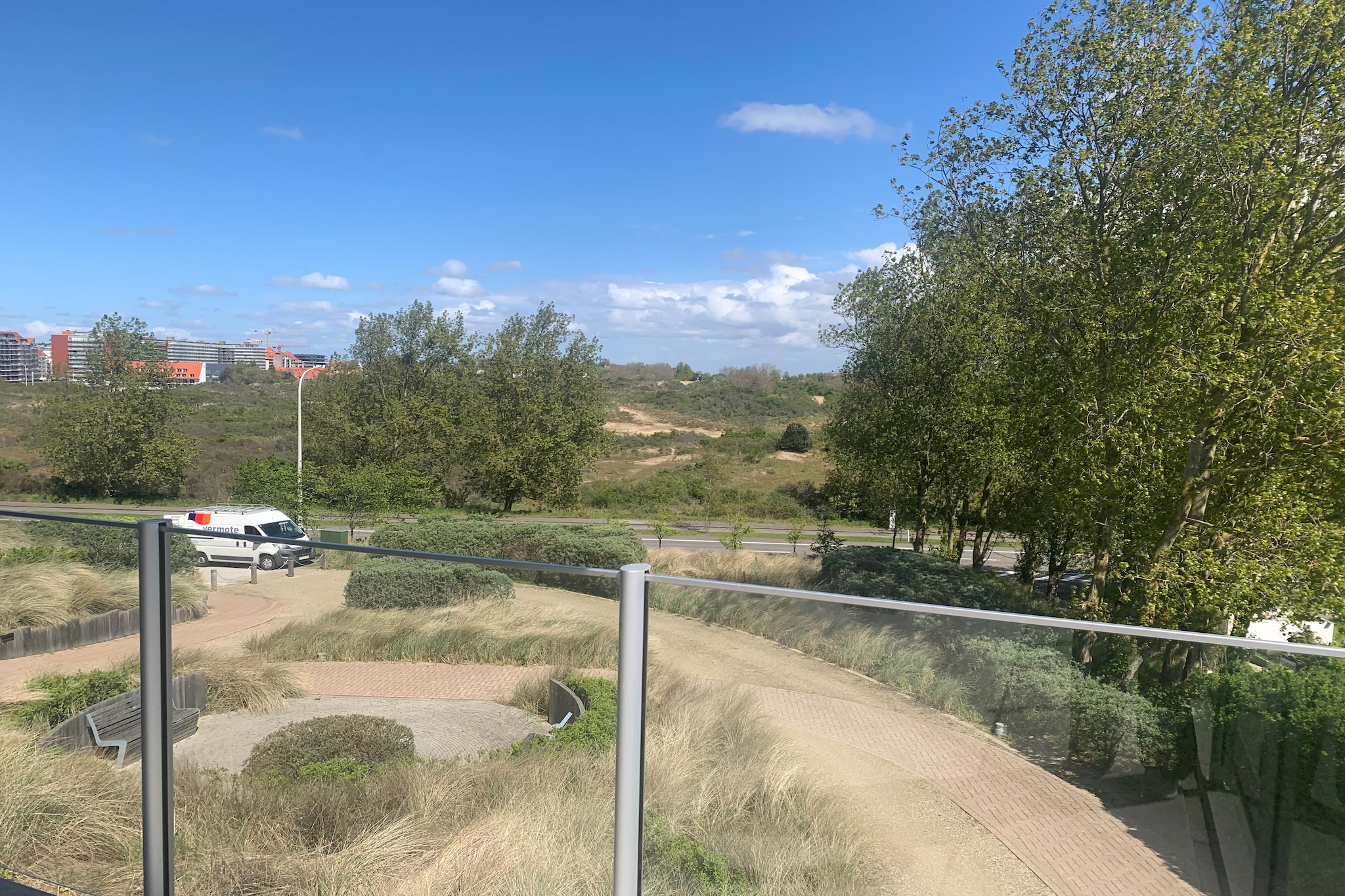 On the 1st floor: (open kitchen(hob(electric), hood, coffee machine, combination microwave, dishwasher, fridge(+ freezer)), Living/diningroom(dining table, seating area), bedroom(3-person bunk bed(duvet, 140 x 200 cm)), Bedroom with bathroom(double bed(twin duvet, 180 x 200 cm), shower, washbasin), bathroom(shower, washbasin))\n\ngarage(on the same premises), tumble dryer, washing machine, balcony or terrace, lift