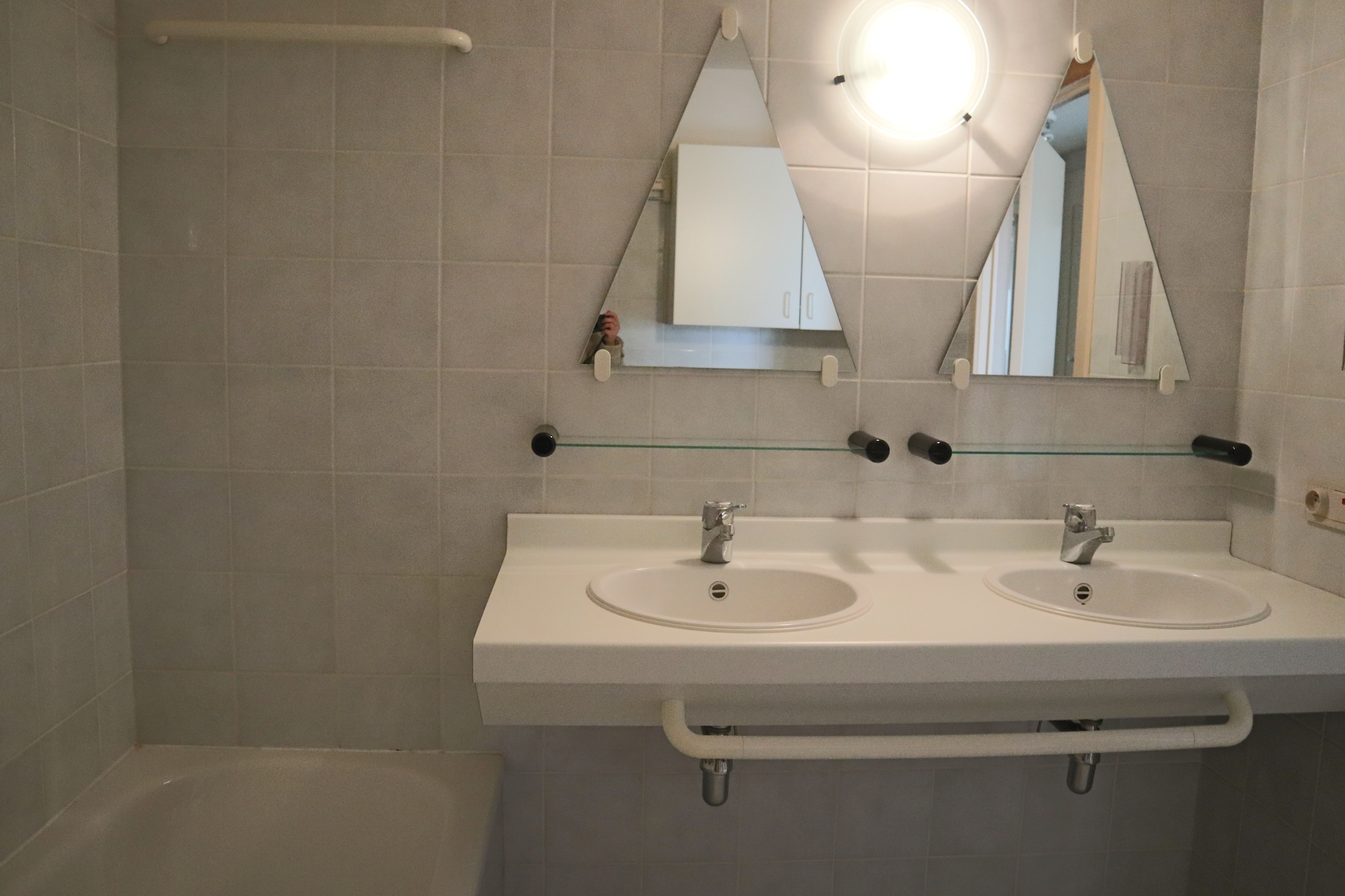 Scorpio B 0104 - Bathroom