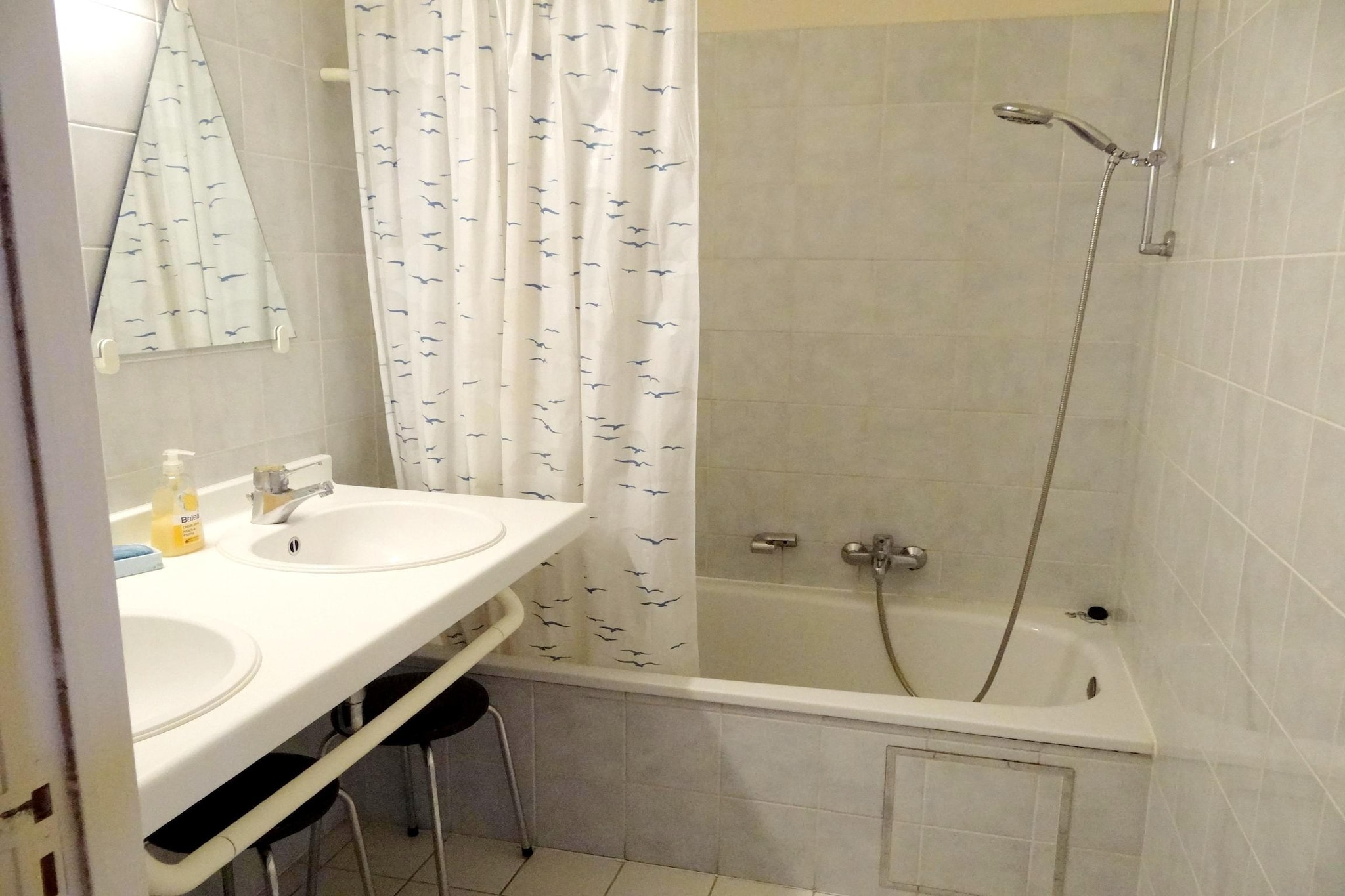 SCORPIO A 0502GAR-Bathroom
