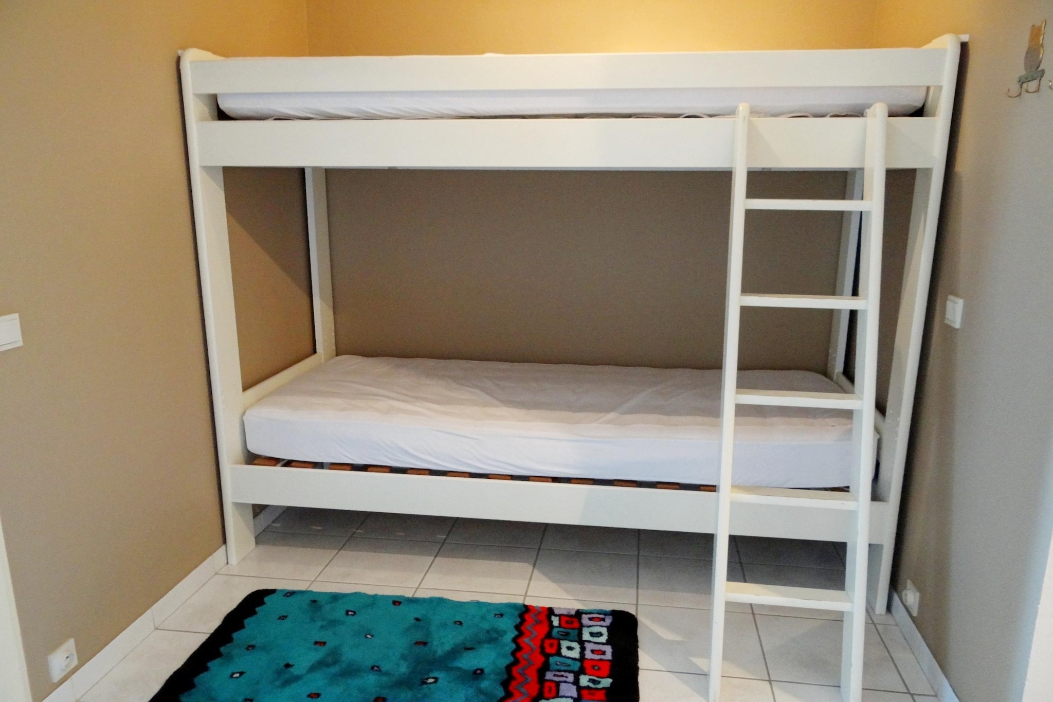 SCORPIO B 0202GAR-Bedroom