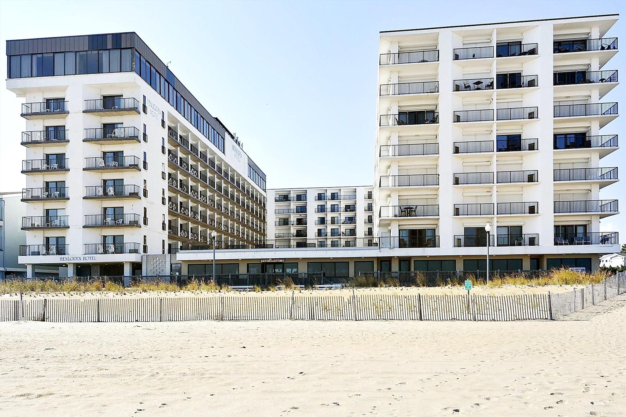 CASINO AB B0701GAR-Buitenkant zomer