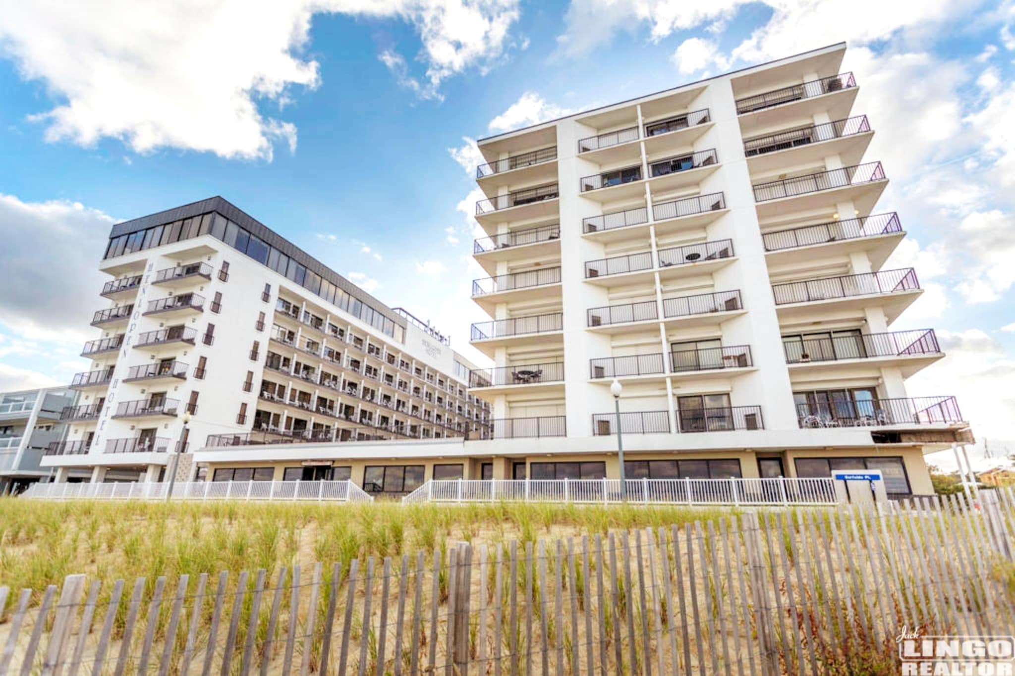 CASINO AB B0701GAR-Buitenkant zomer