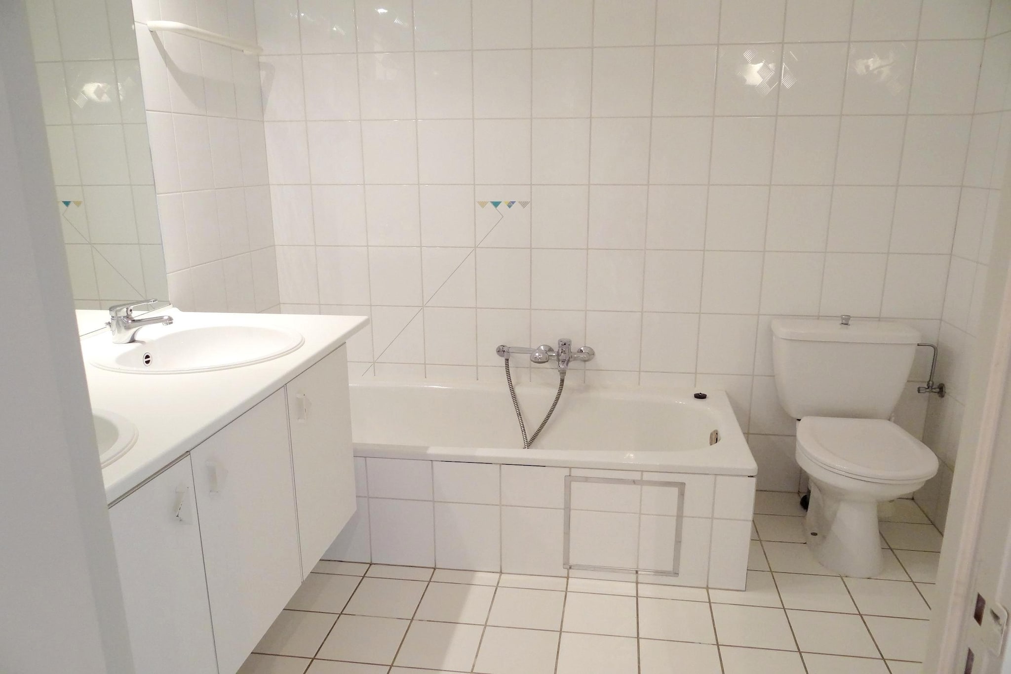 SCORPIO BI 1301GAR-Badkamer