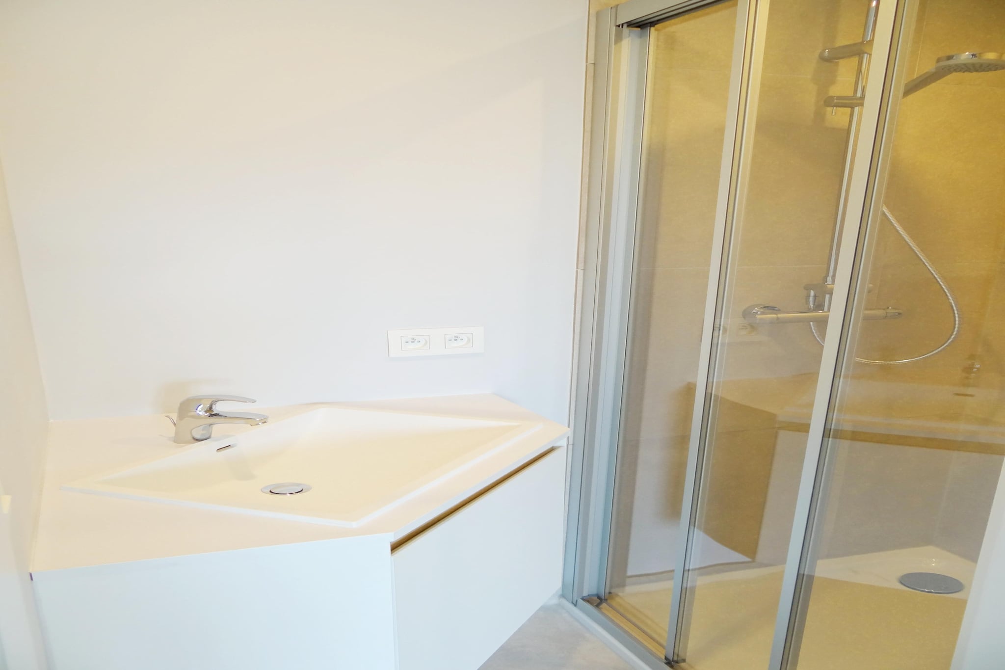 SCORPIO B 0601GAR-Badkamer