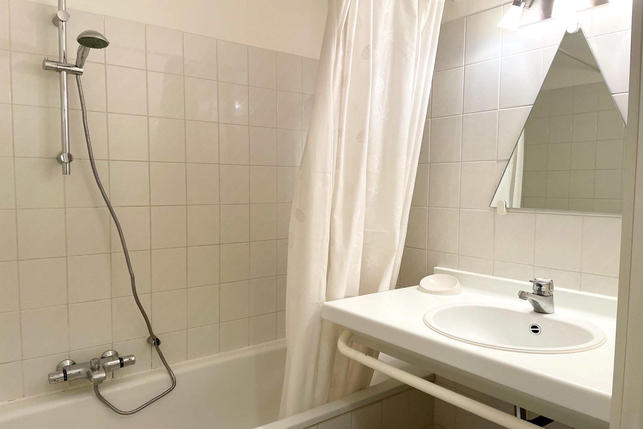 DEN OEVER V 0507GARruim-Badkamer