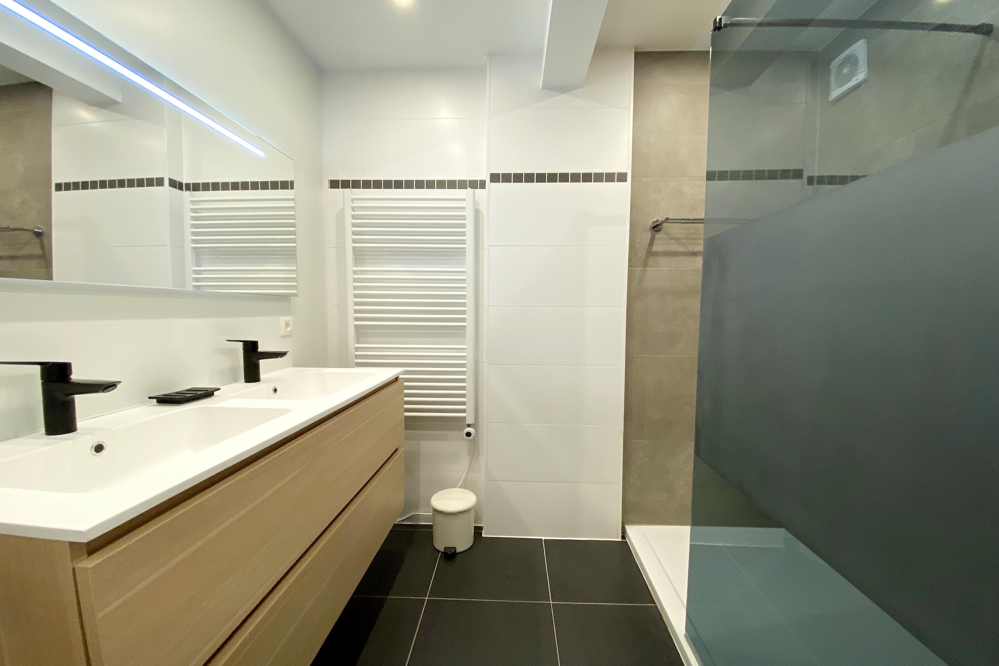 GARBI-Bathroom